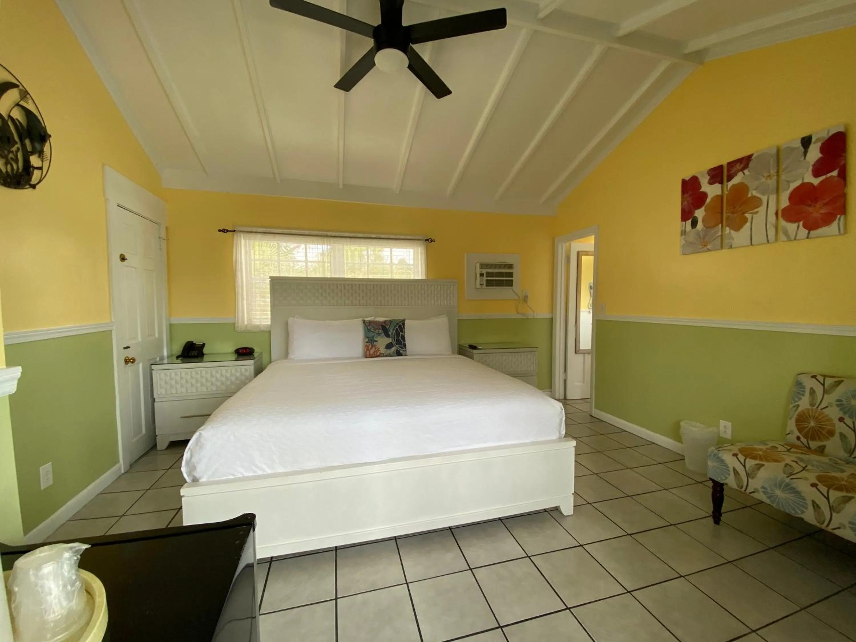 Bed in The Palms Hotel