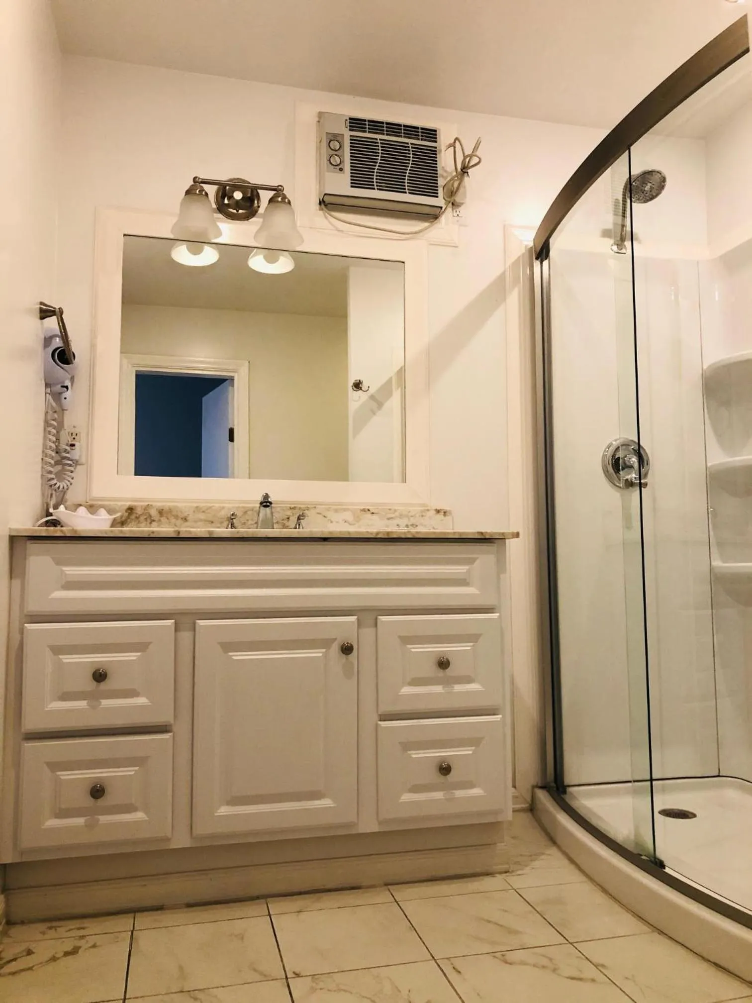 Bathroom in The Palms Hotel