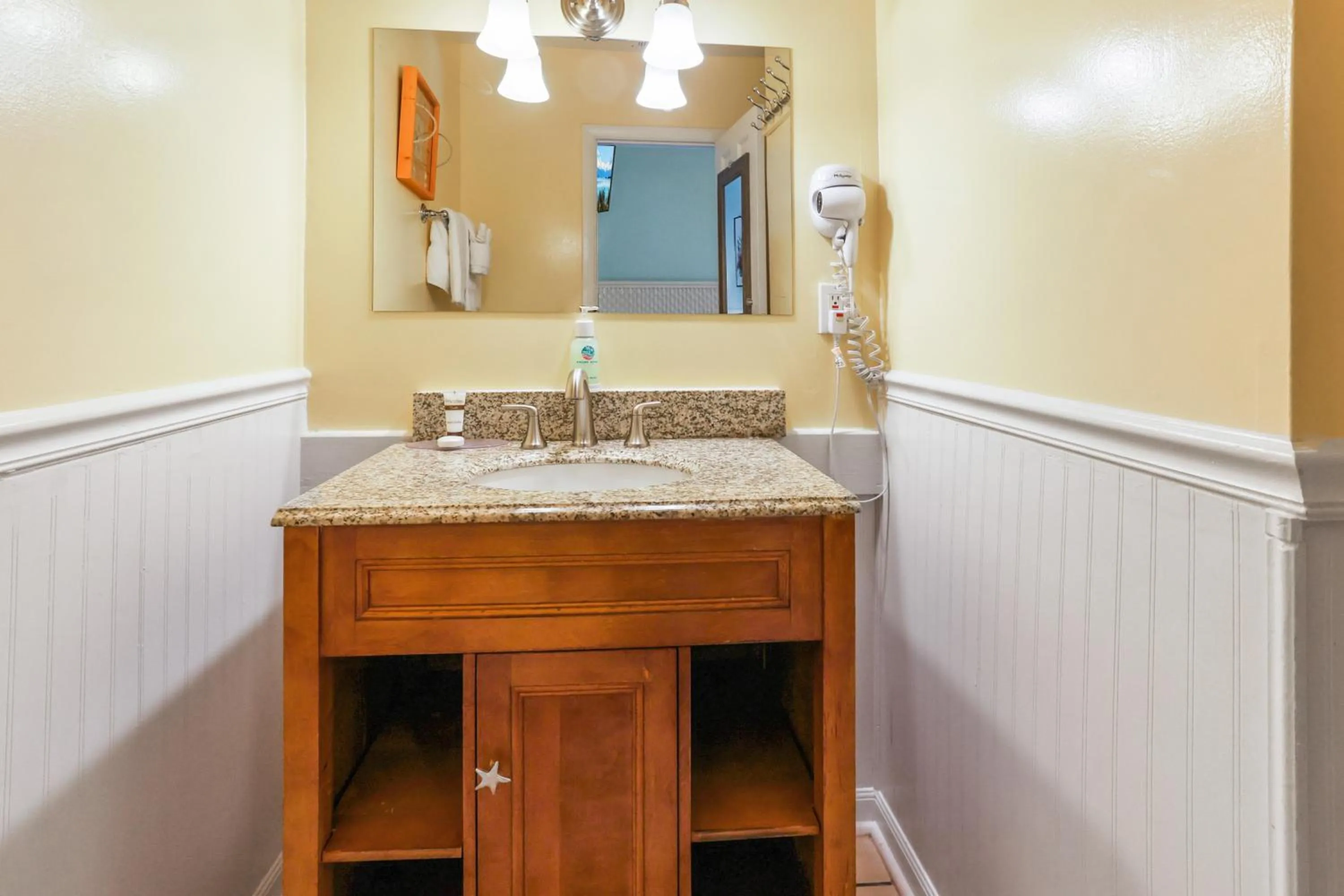 Bathroom in The Palms Hotel