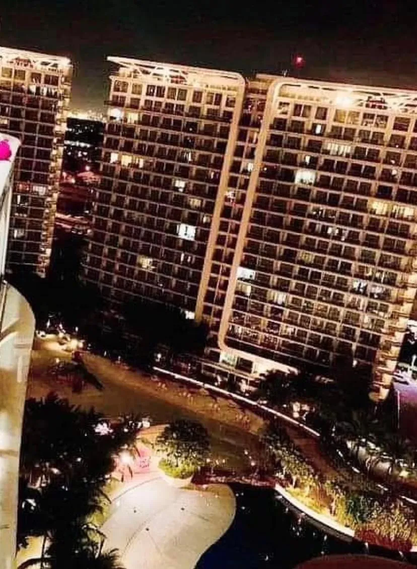 AZURE C4 BEACHPOOL balcony wifi MULTIPLE UNITS