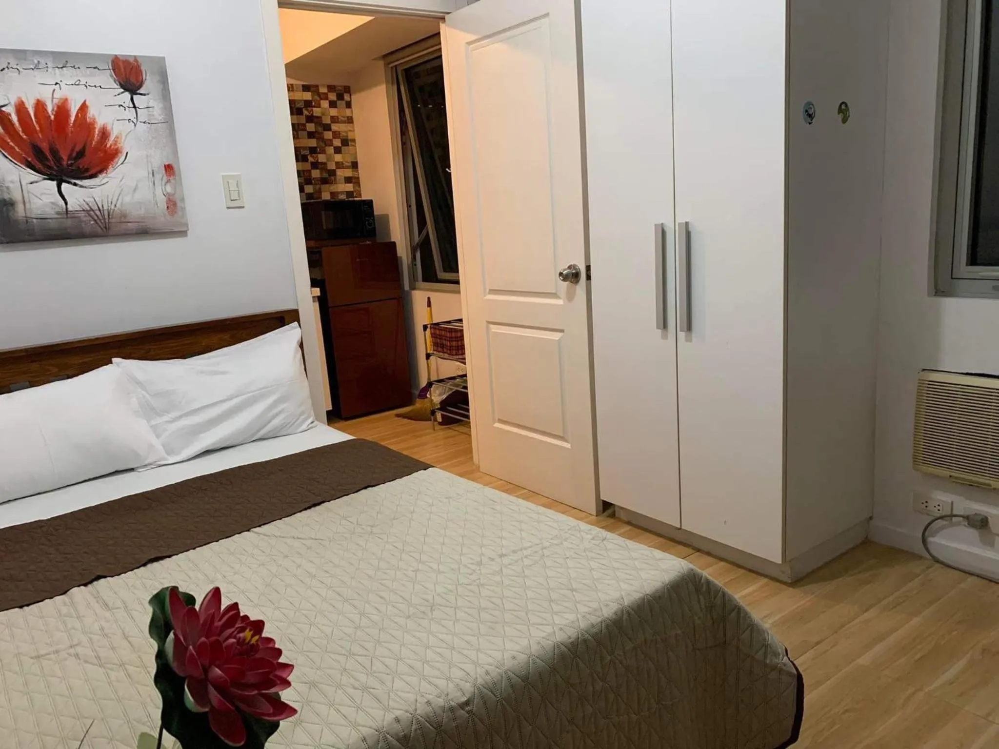 Bed in AZURE C4 BEACHPOOL balcony wifi MULTIPLE UNITS