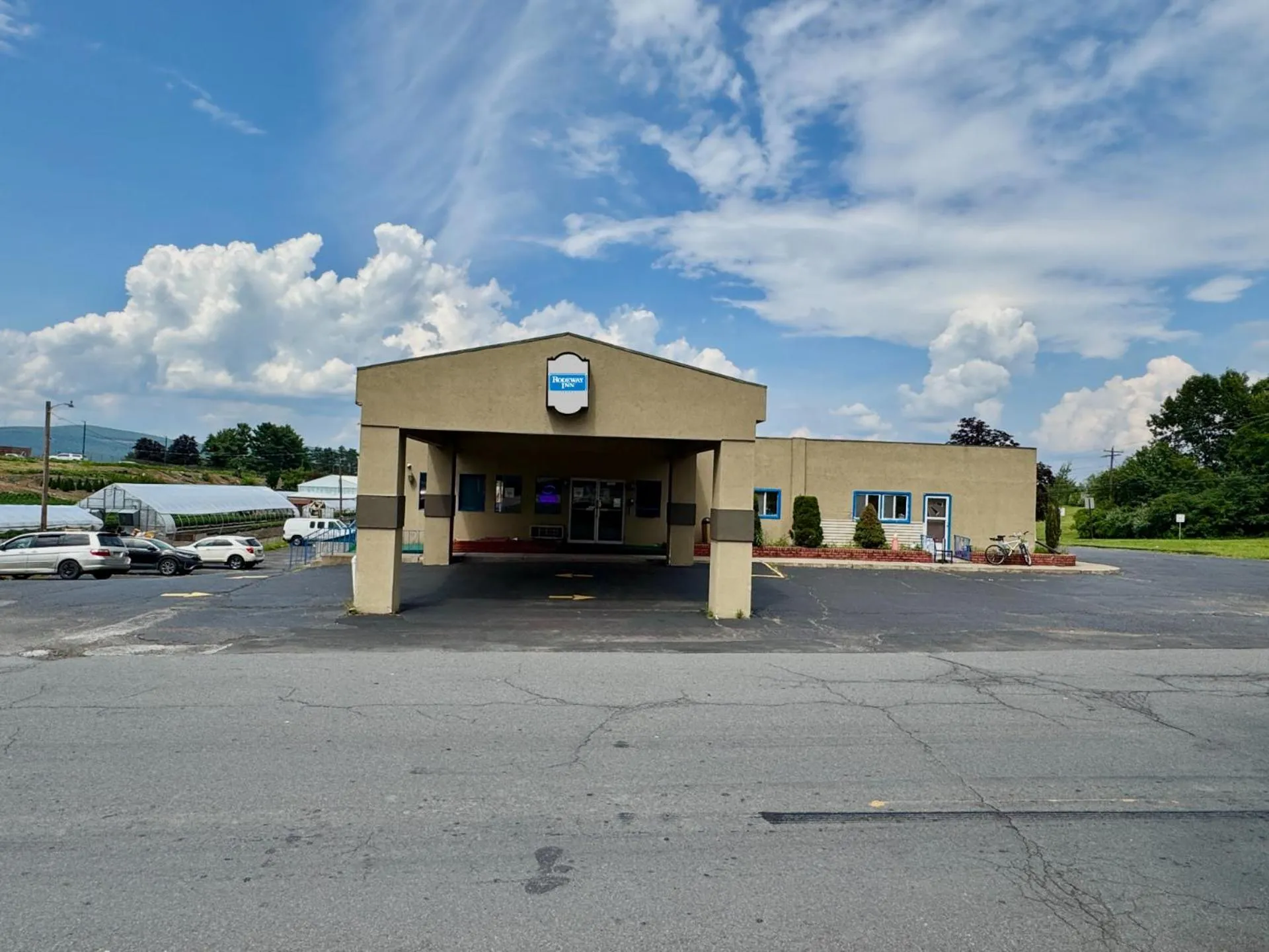 Property building in Rodeway Inn Dunmore
