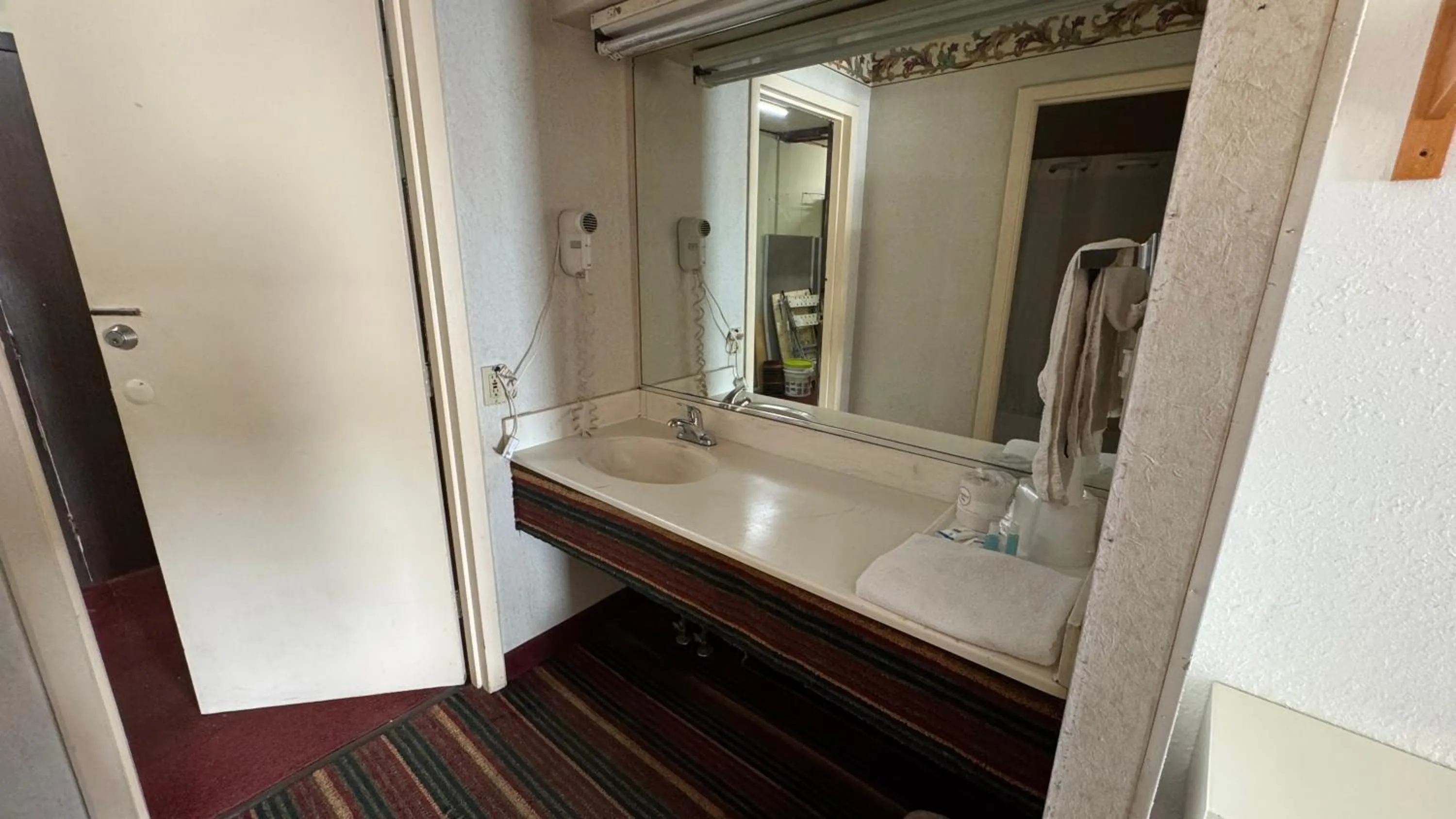 towels in Rodeway Inn Dunmore