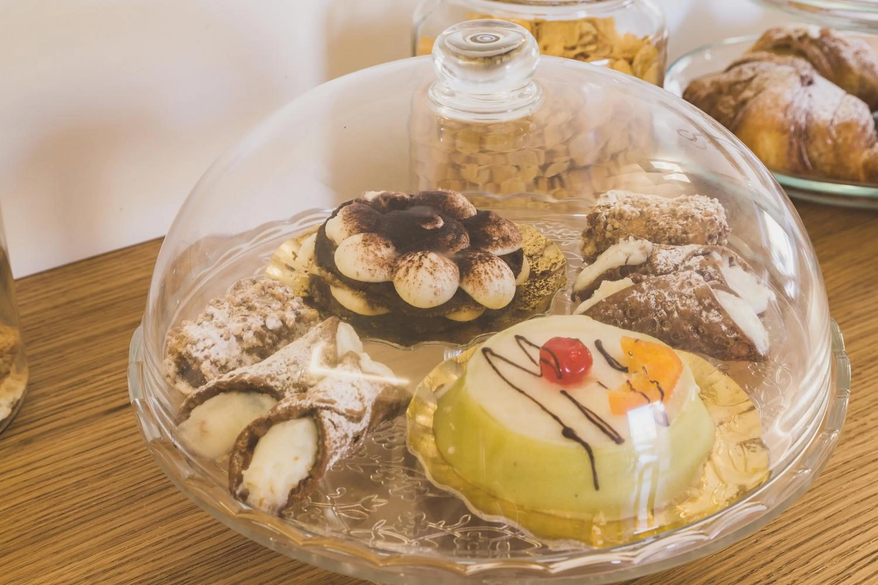 Buffet breakfast in Hedoné Design Experience B&B