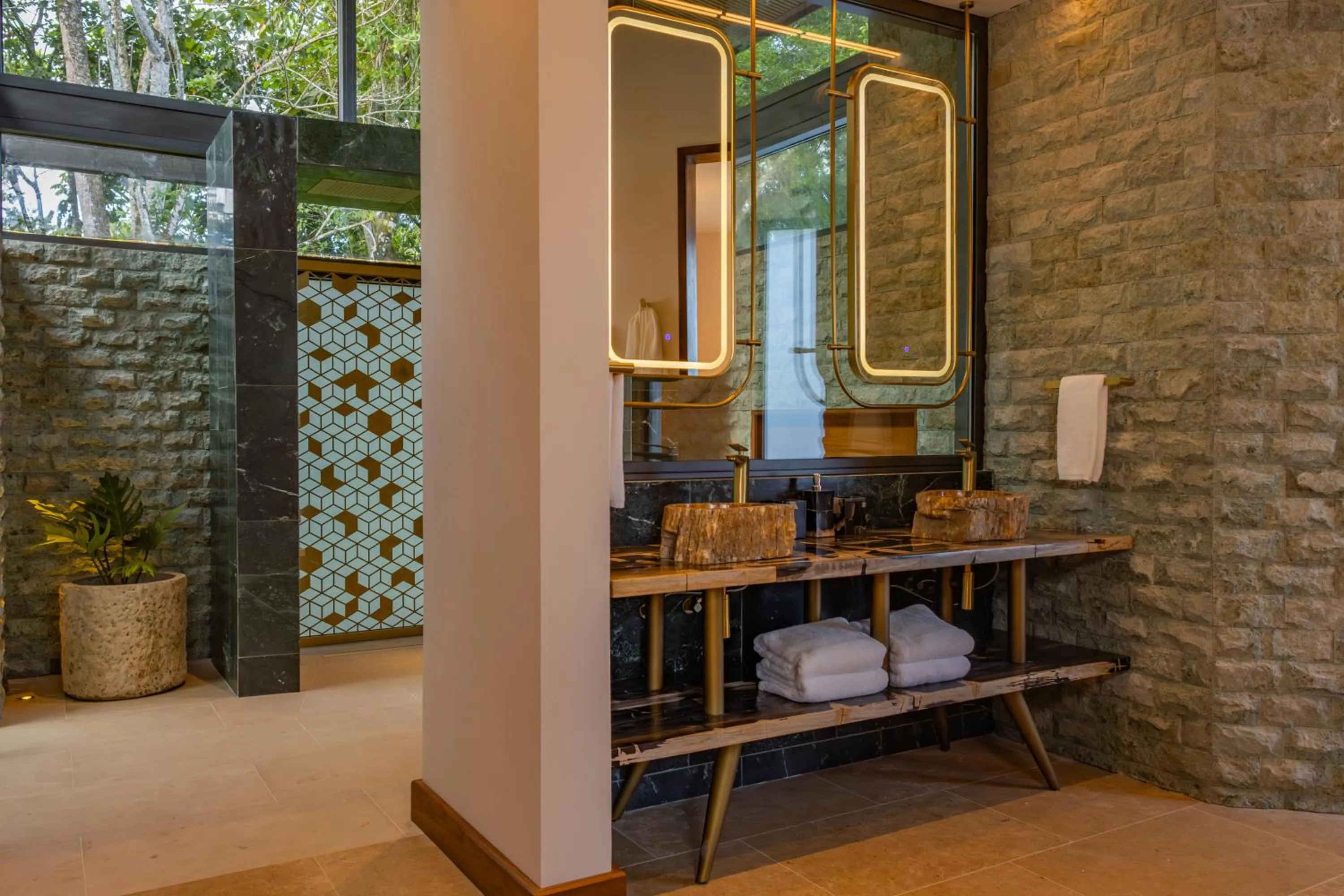 Bathroom in Noah's Forest Hotel by Tifakara