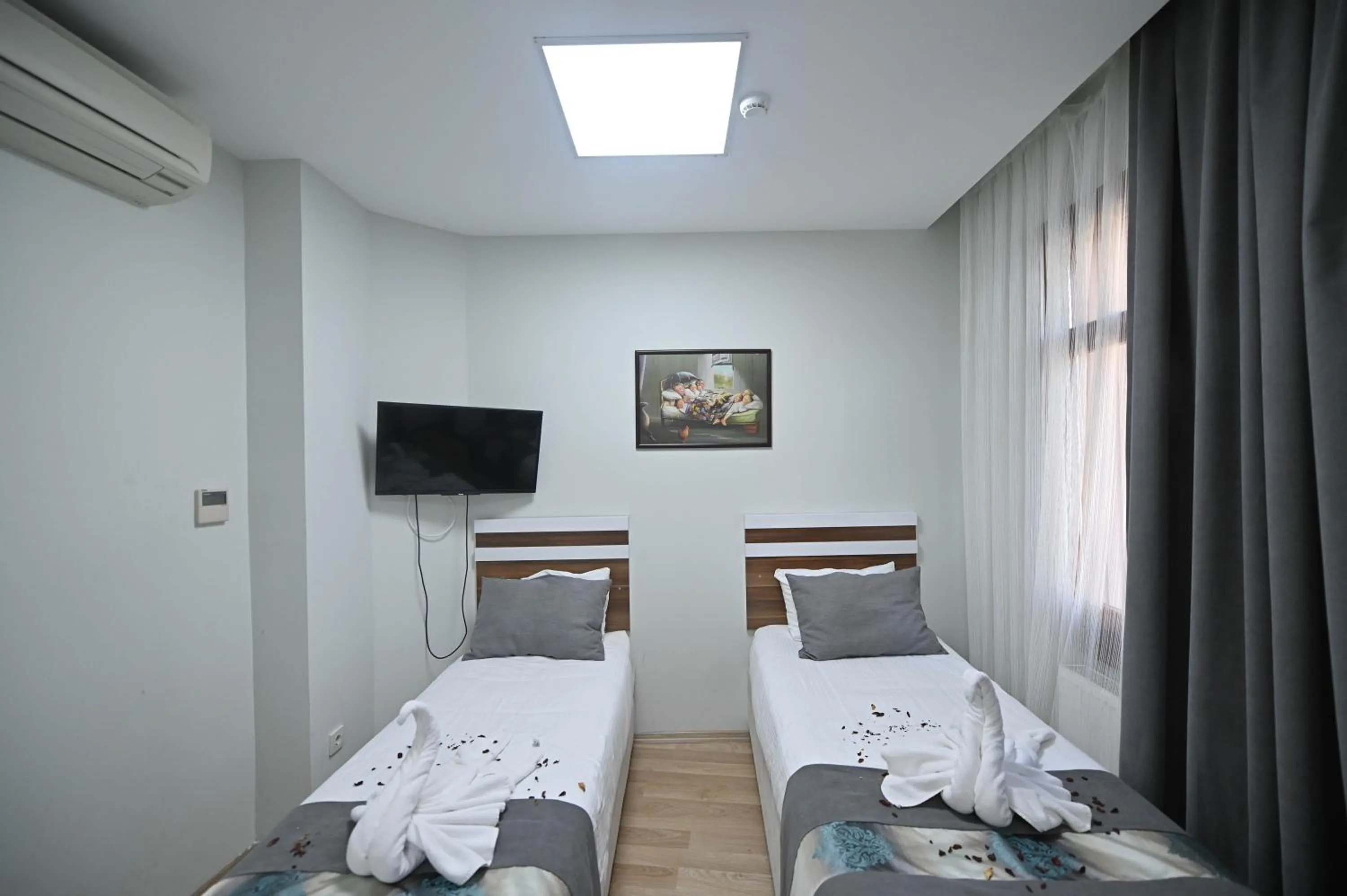 Bed in Safir Gold Hotel