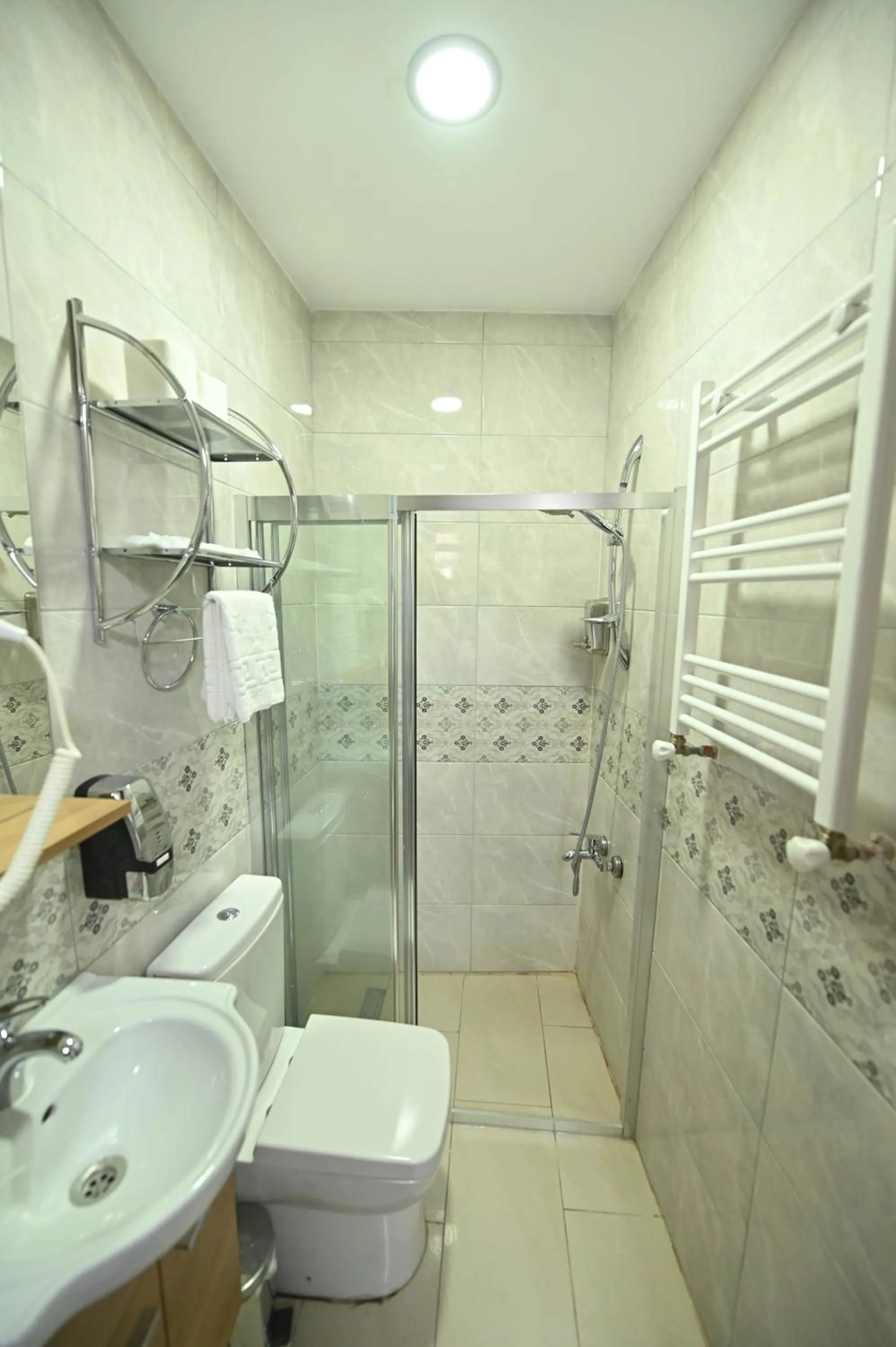 Bathroom in Safir Gold Hotel