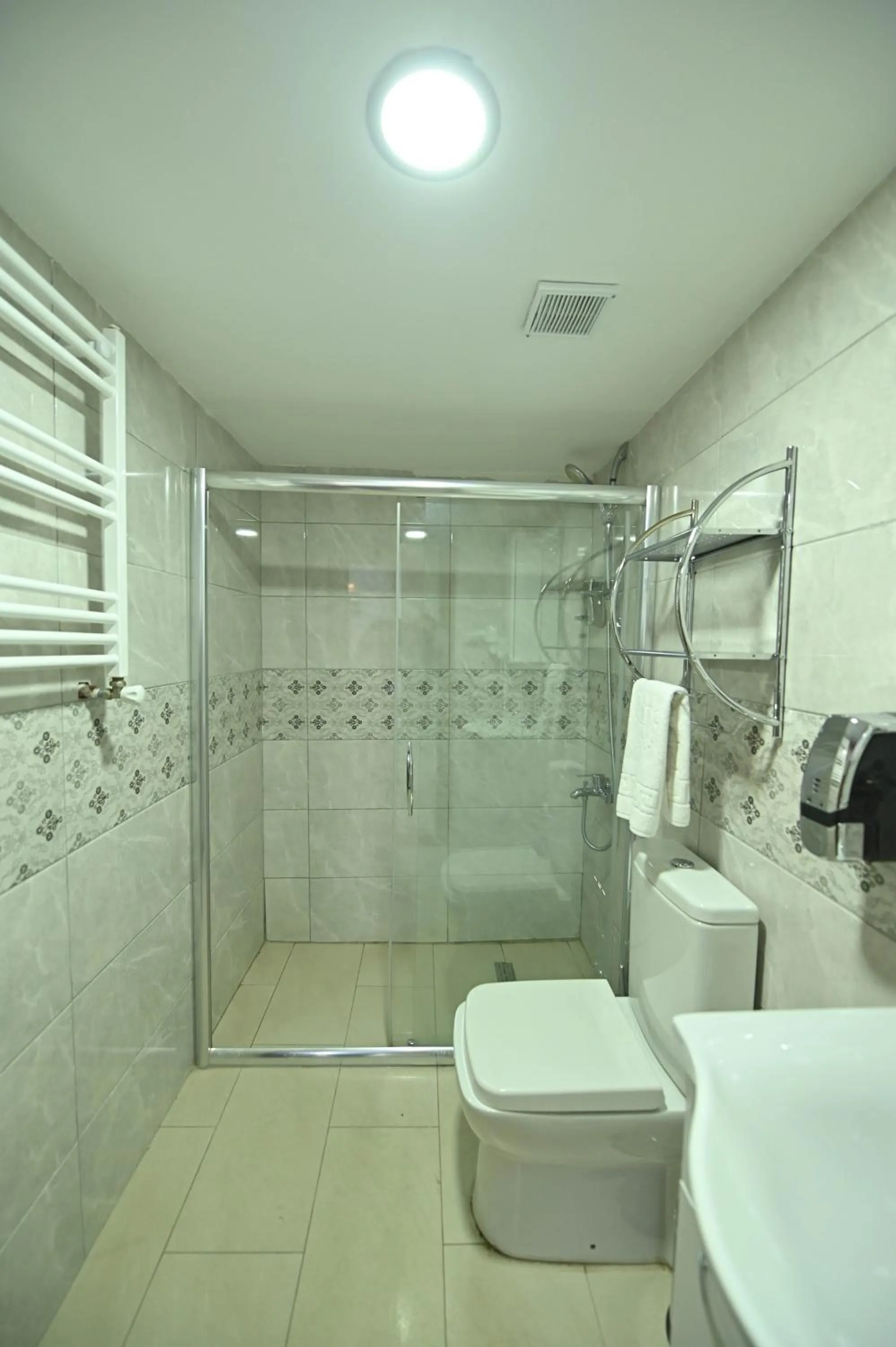 Shower in Safir Gold Hotel