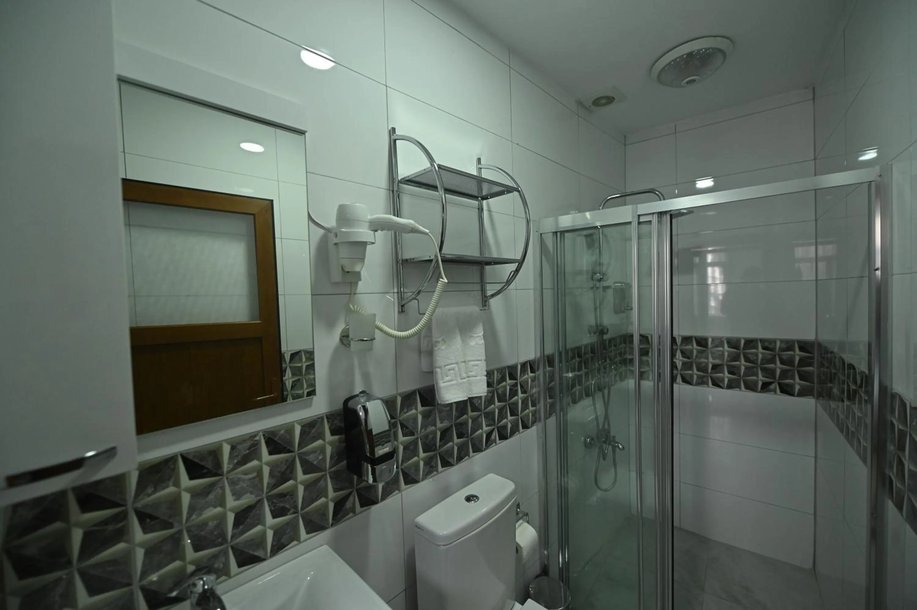 Bathroom in Safir Gold Hotel