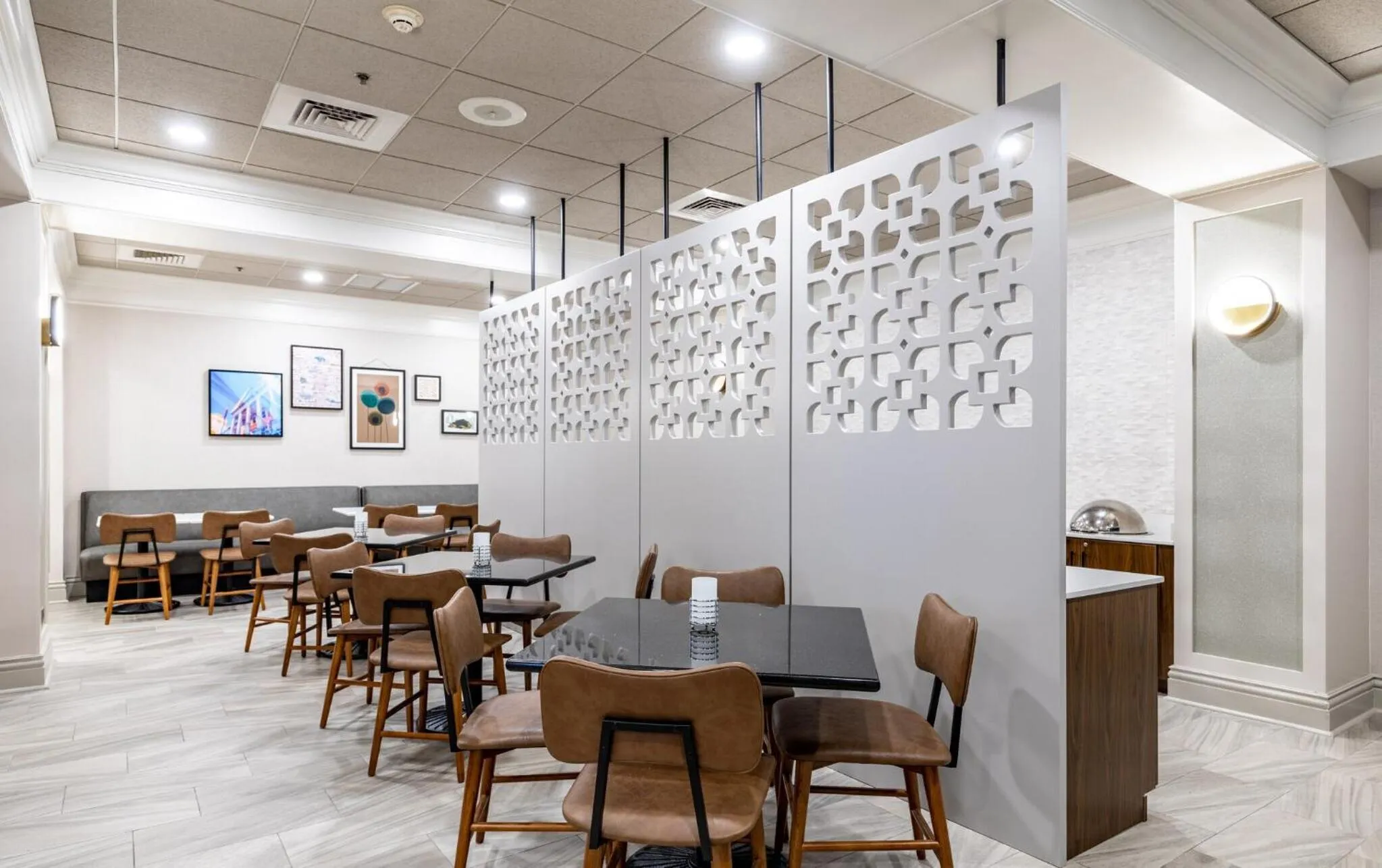 Restaurant/places to eat in Four Points by Sheraton York