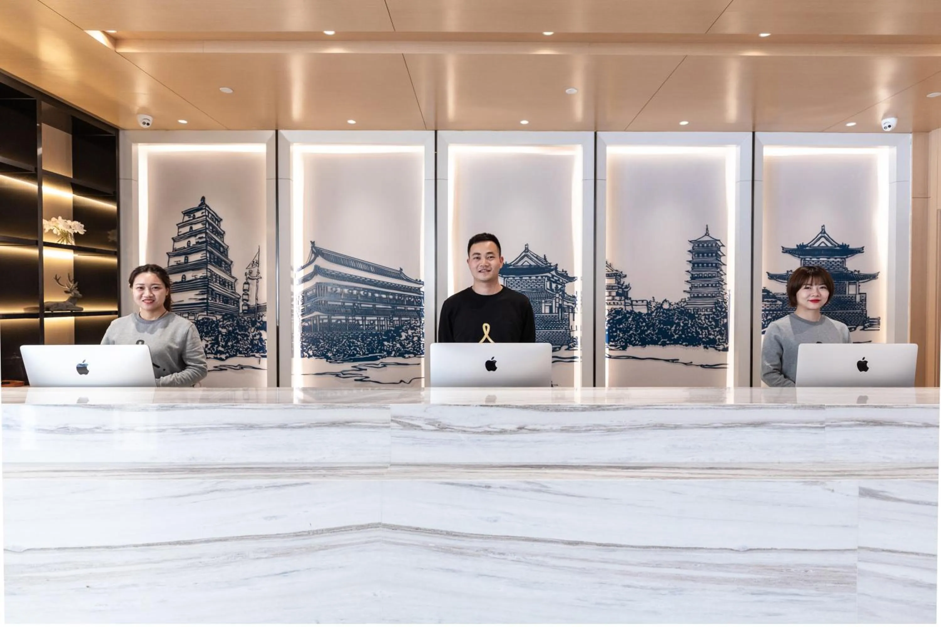 Atour Hotel (Wuhan Mulan Pishang Building)