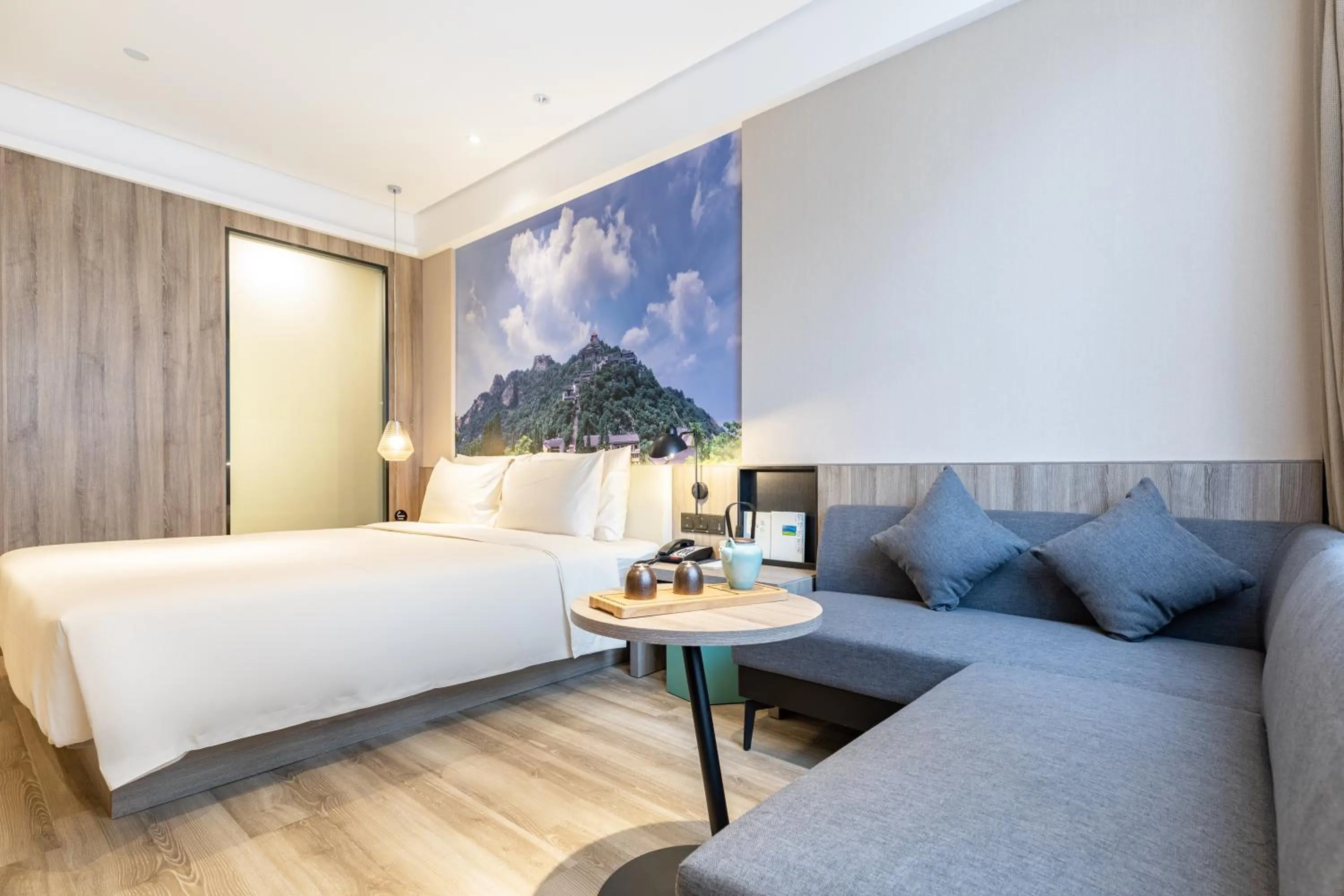 Bed in Atour Hotel (Wuhan Mulan Pishang Building)