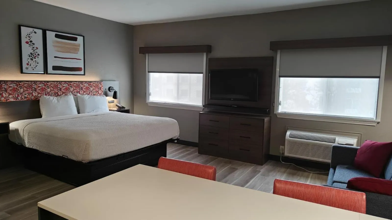 Bed in Hawthorn Extended Stay by Wyndham DFW Airport North