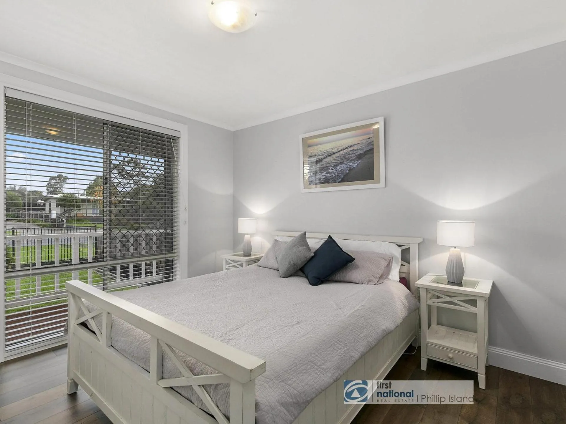 Bed in 260 Settlement Road, Central Cowes