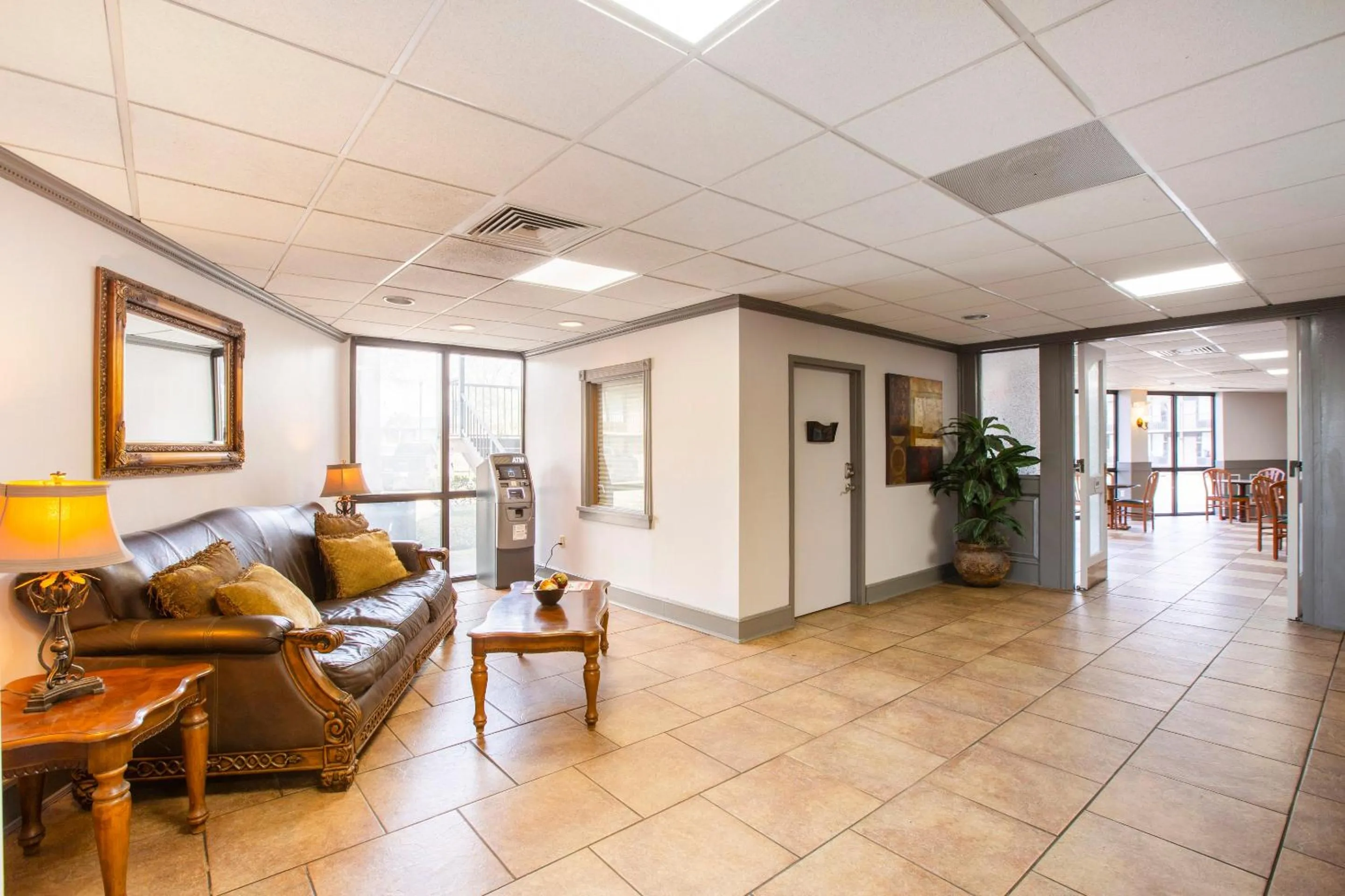 Lobby or reception in Port Allen Inn