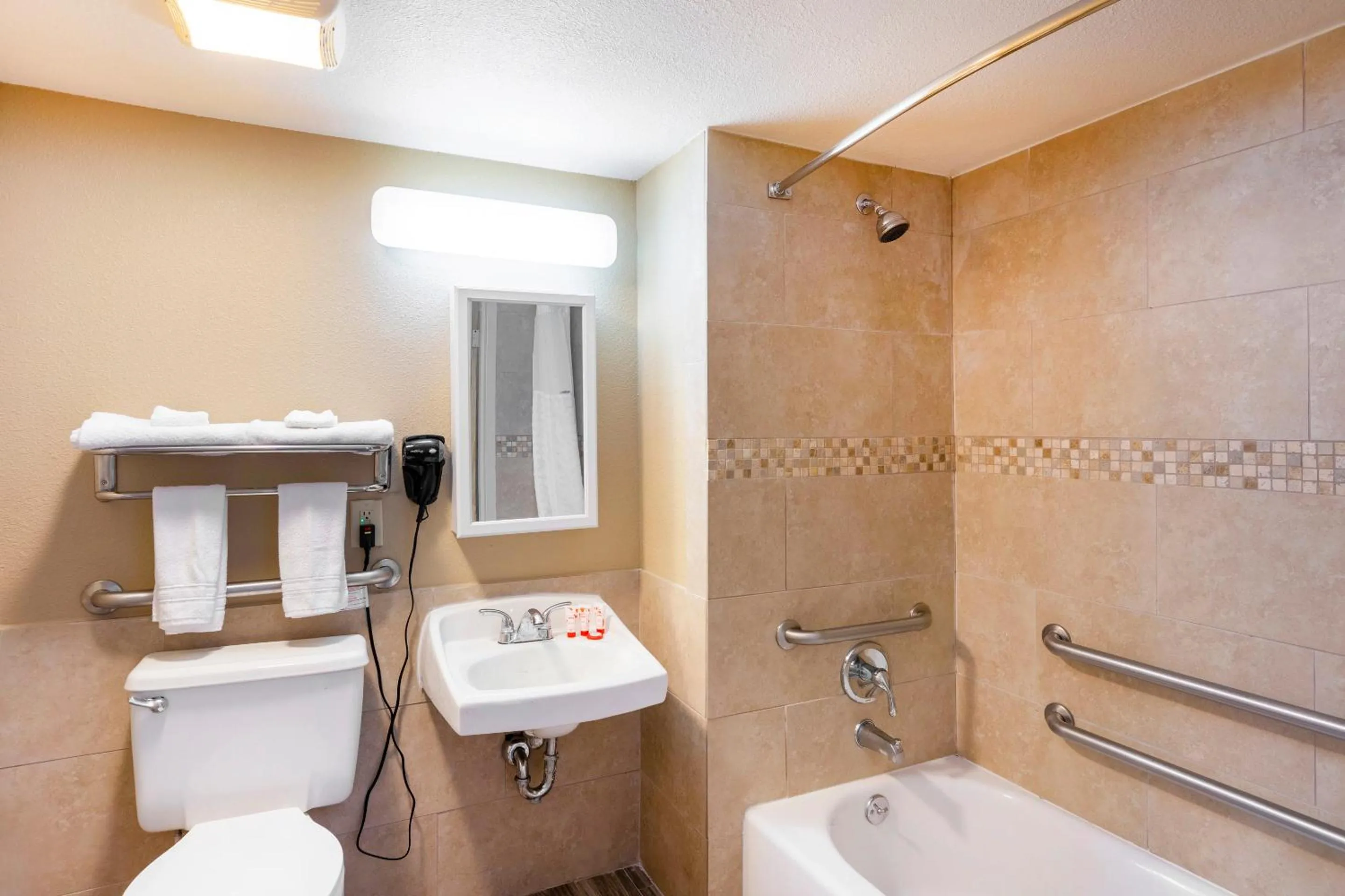 Bathroom in Port Allen Inn