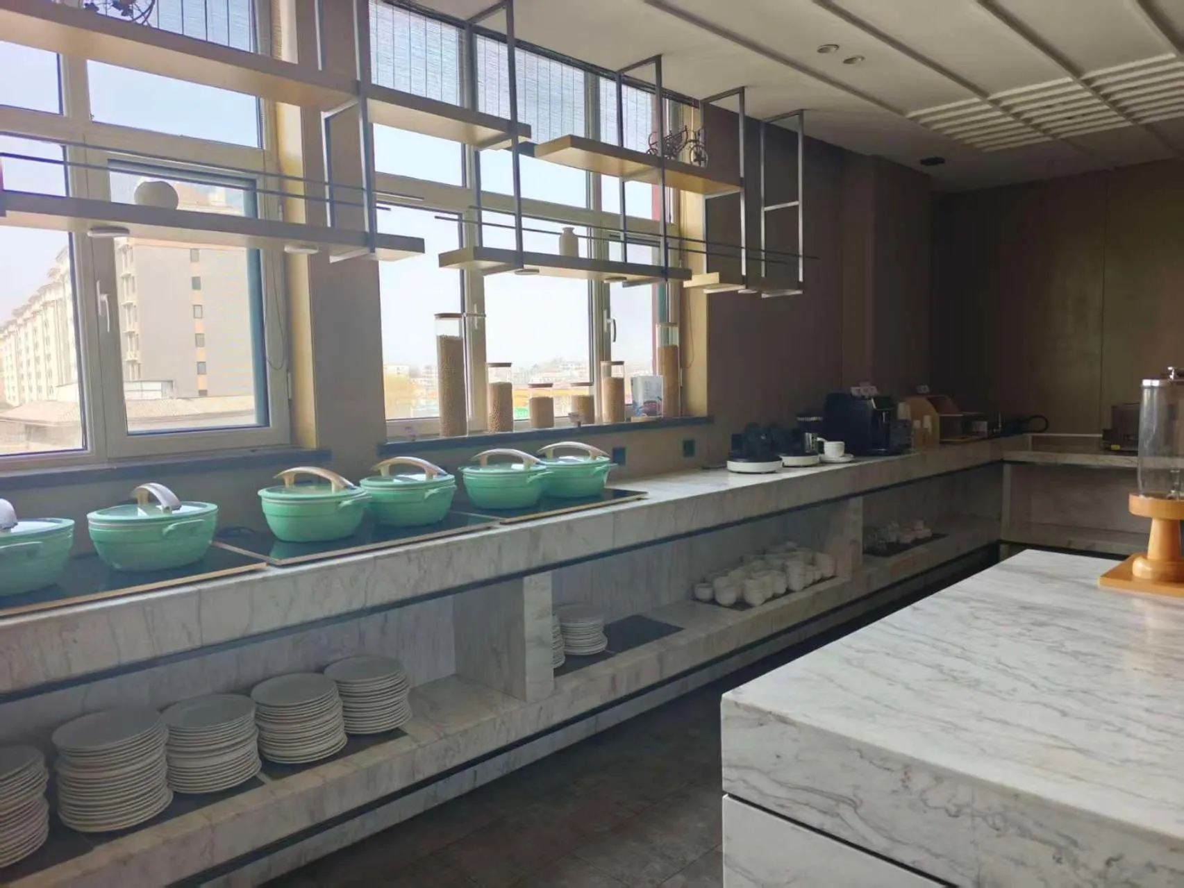 Restaurant/places to eat in Atour Hotel (Kong Family Mansion)