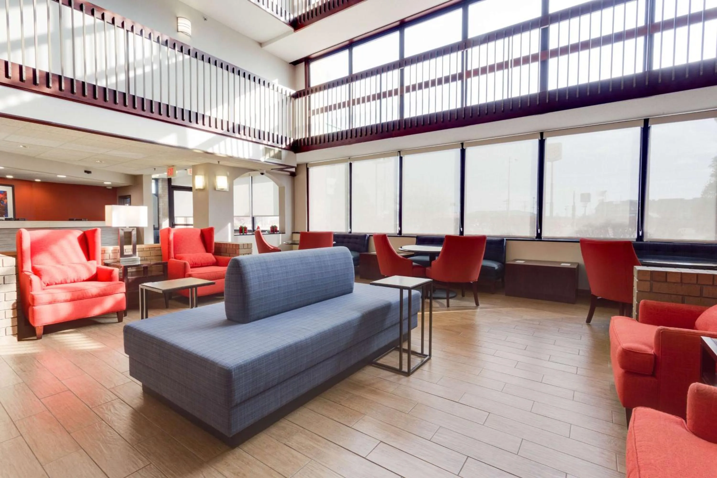 Lobby or reception in Pear Tree Inn Sikeston