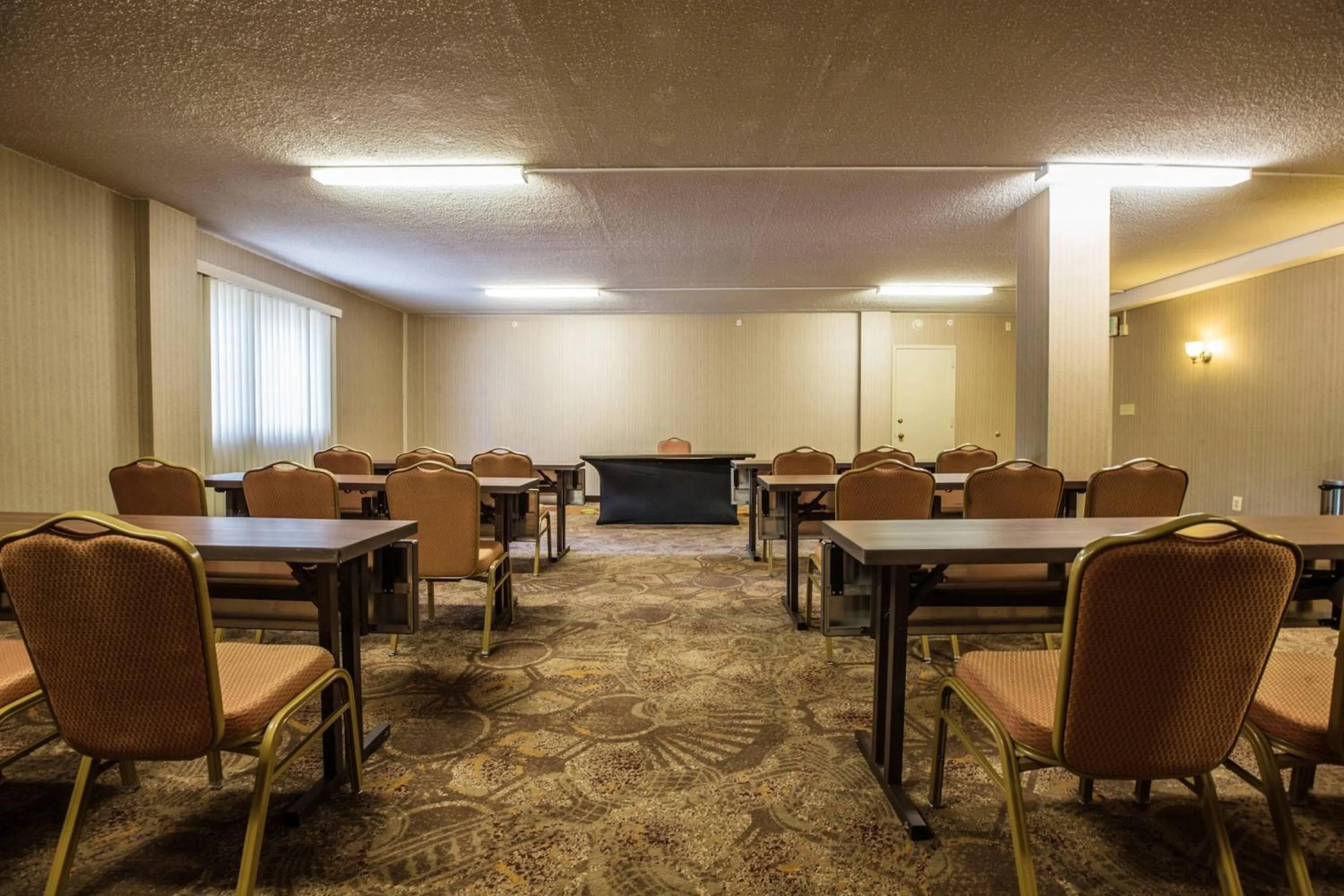 Meeting/conference room in Delta Hotels by Marriott Baltimore North