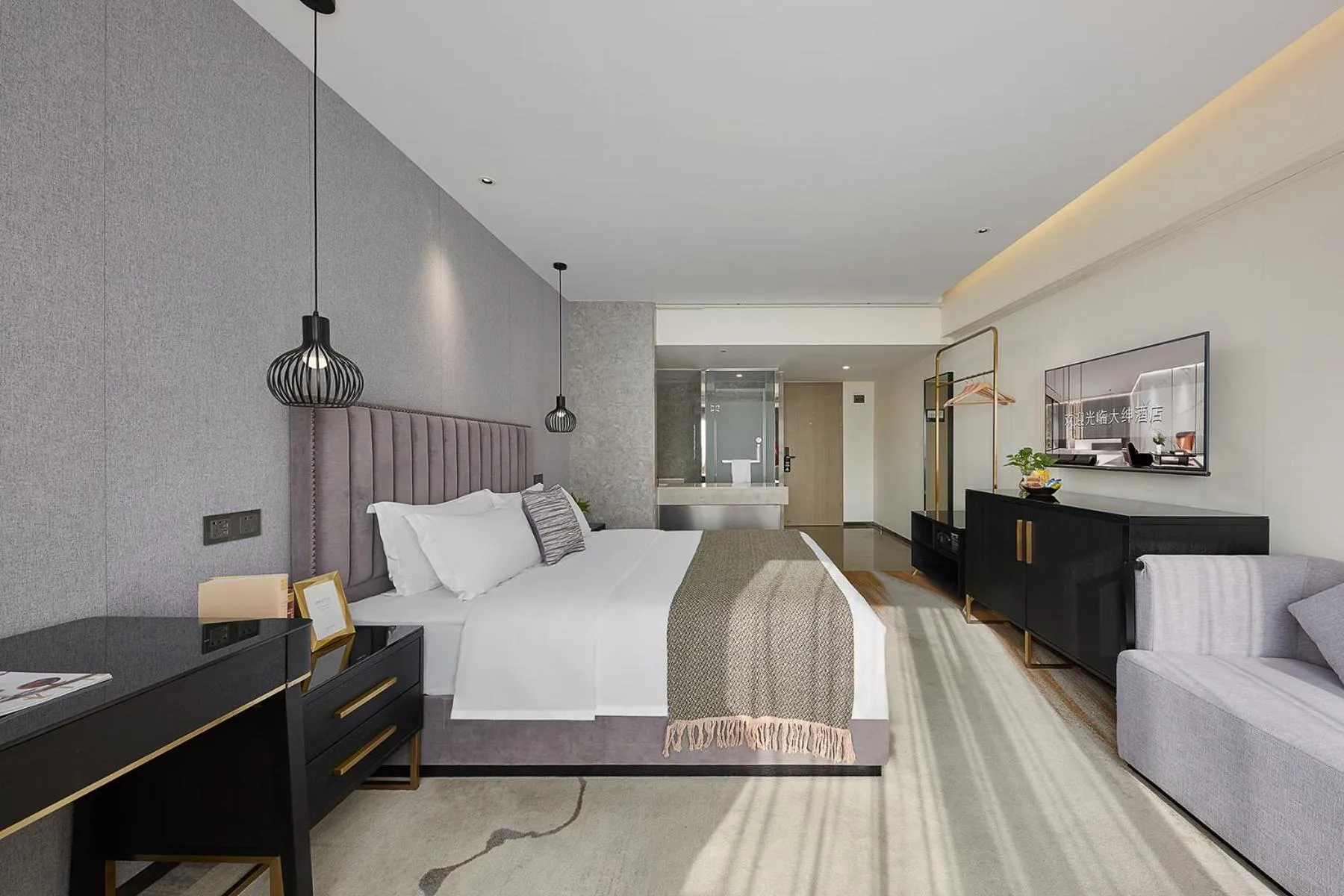 Photo of the whole room, Bed in Dashen Hotel Shunde Lecong