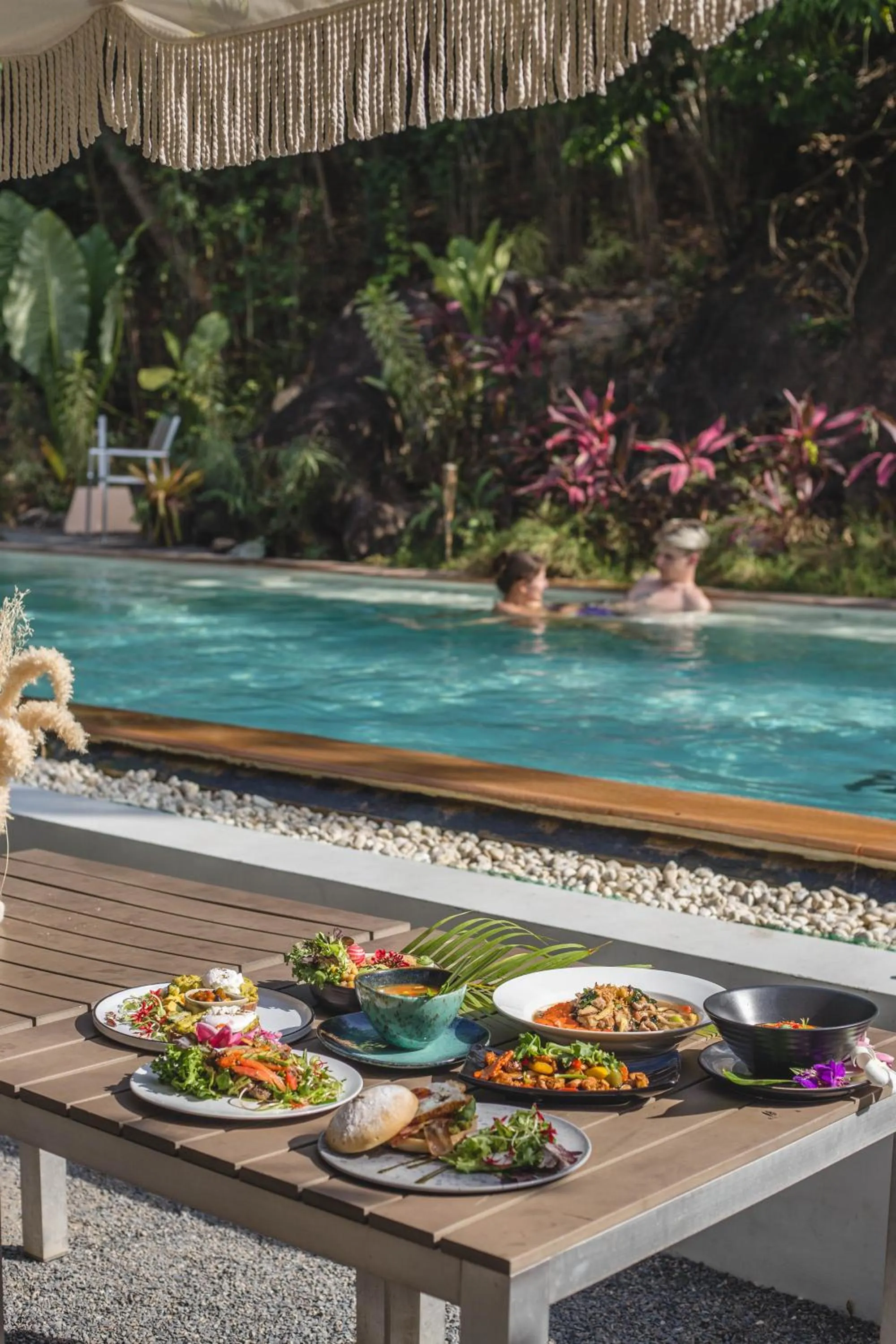 Restaurant/places to eat in Roost Glamping - SHA Certified