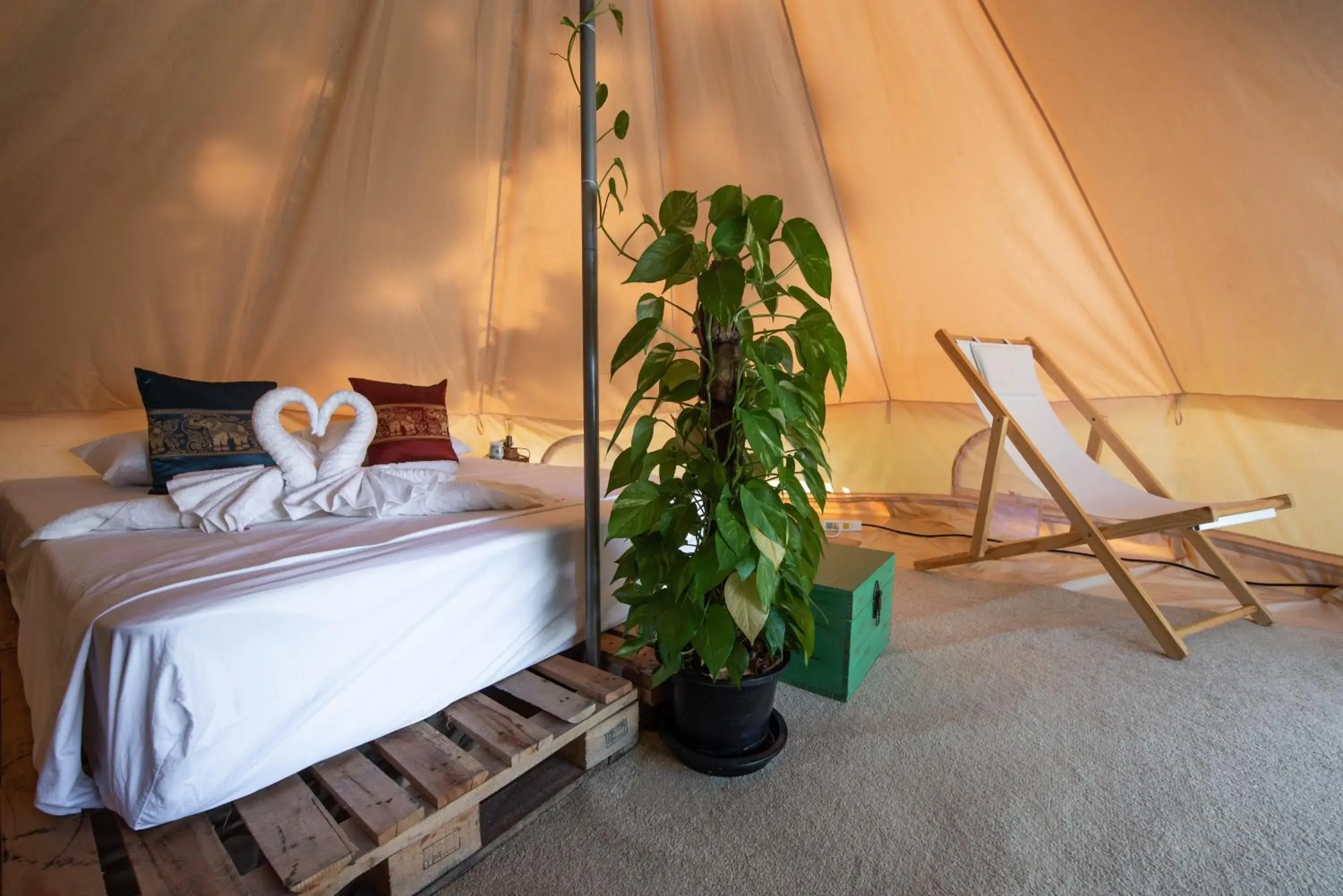 Bed in Roost Glamping - SHA Certified Bed in Roost Glamping - SHA Certified