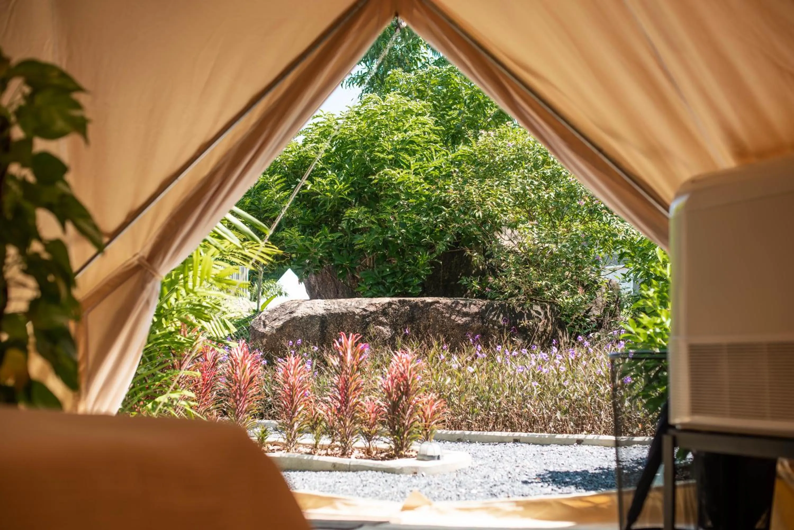 Garden in Roost Glamping - SHA Certified