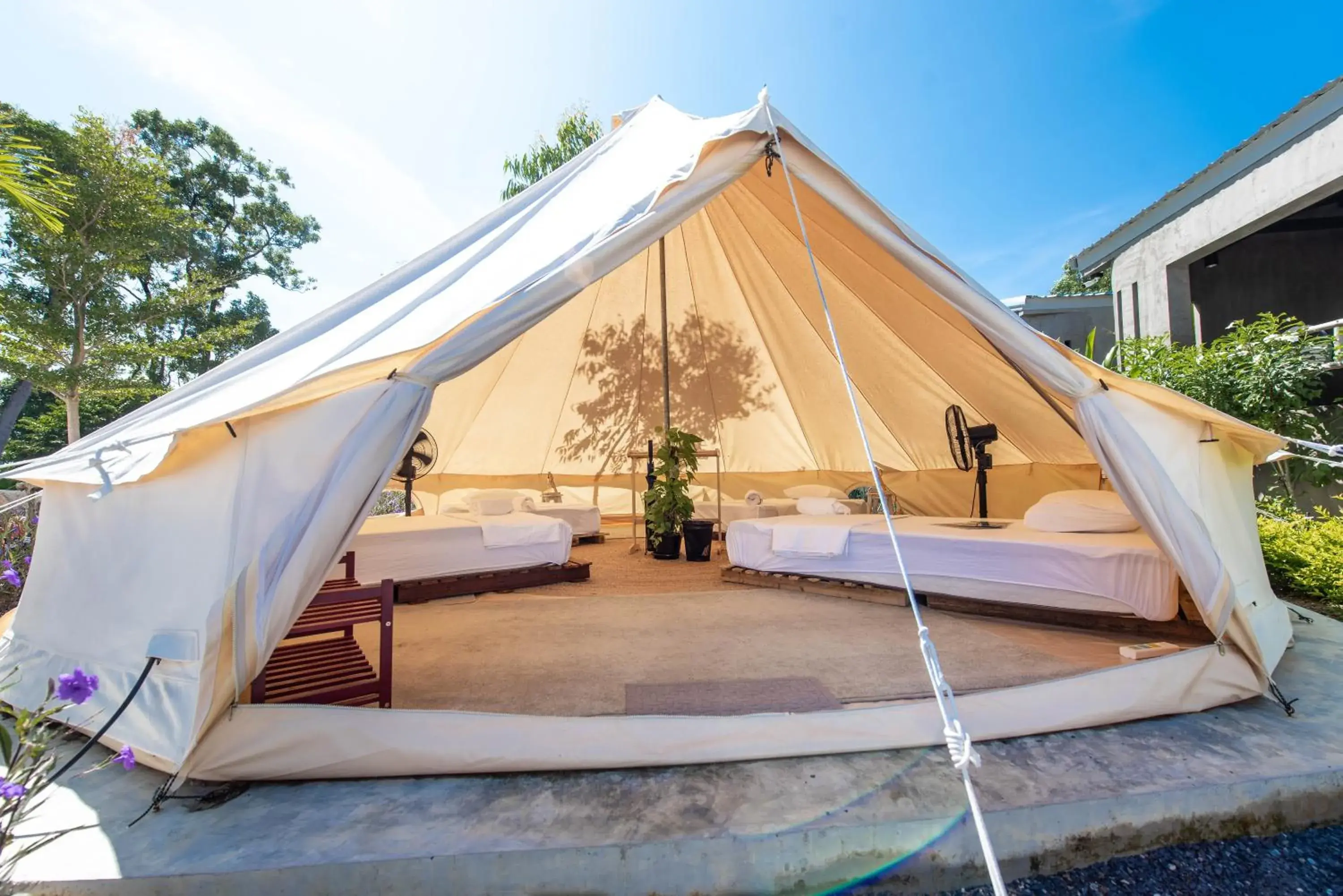 Garden, Bed in Roost Glamping - SHA Certified Garden, Bed in Roost Glamping - SHA Certified