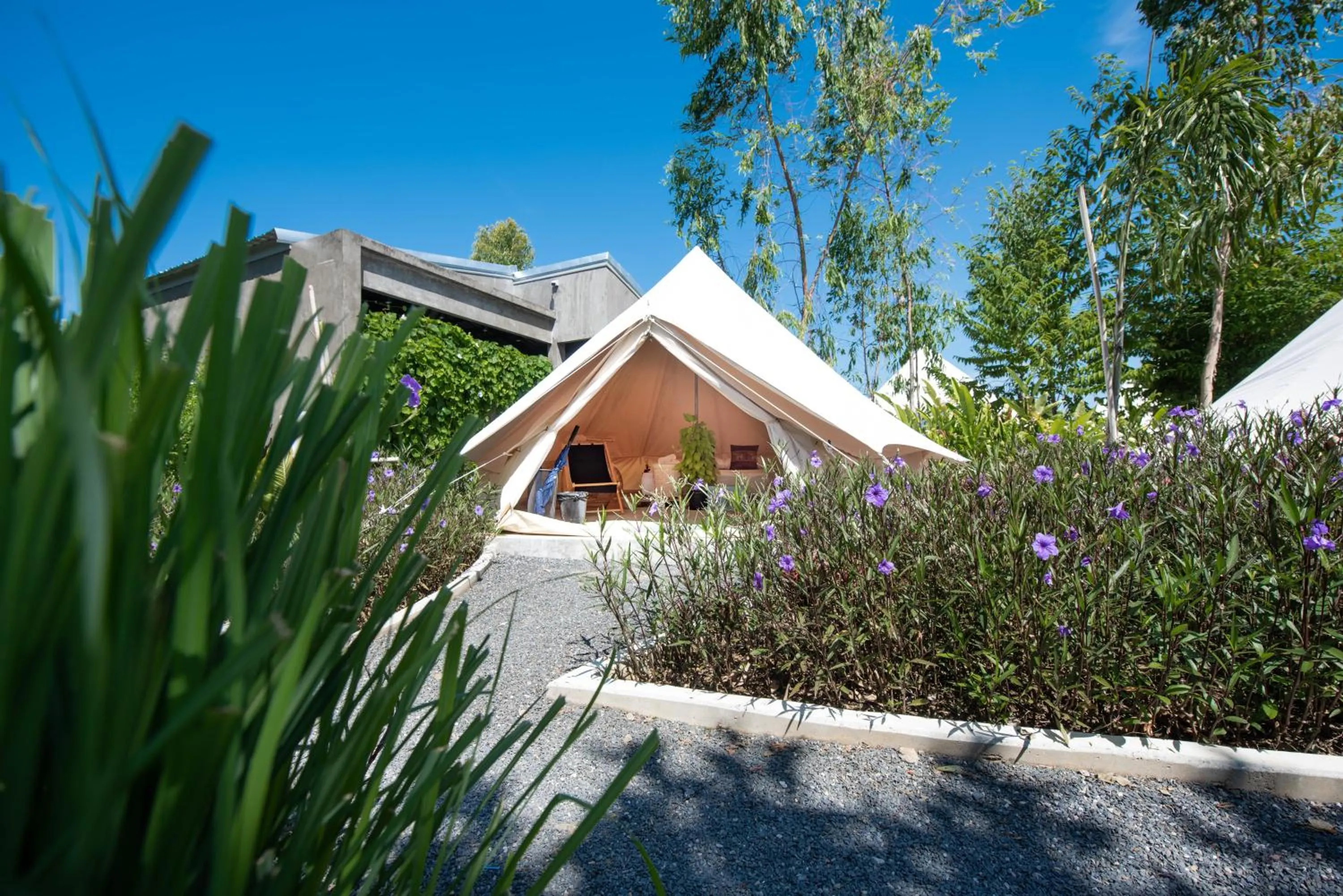 Garden in Roost Glamping - SHA Certified