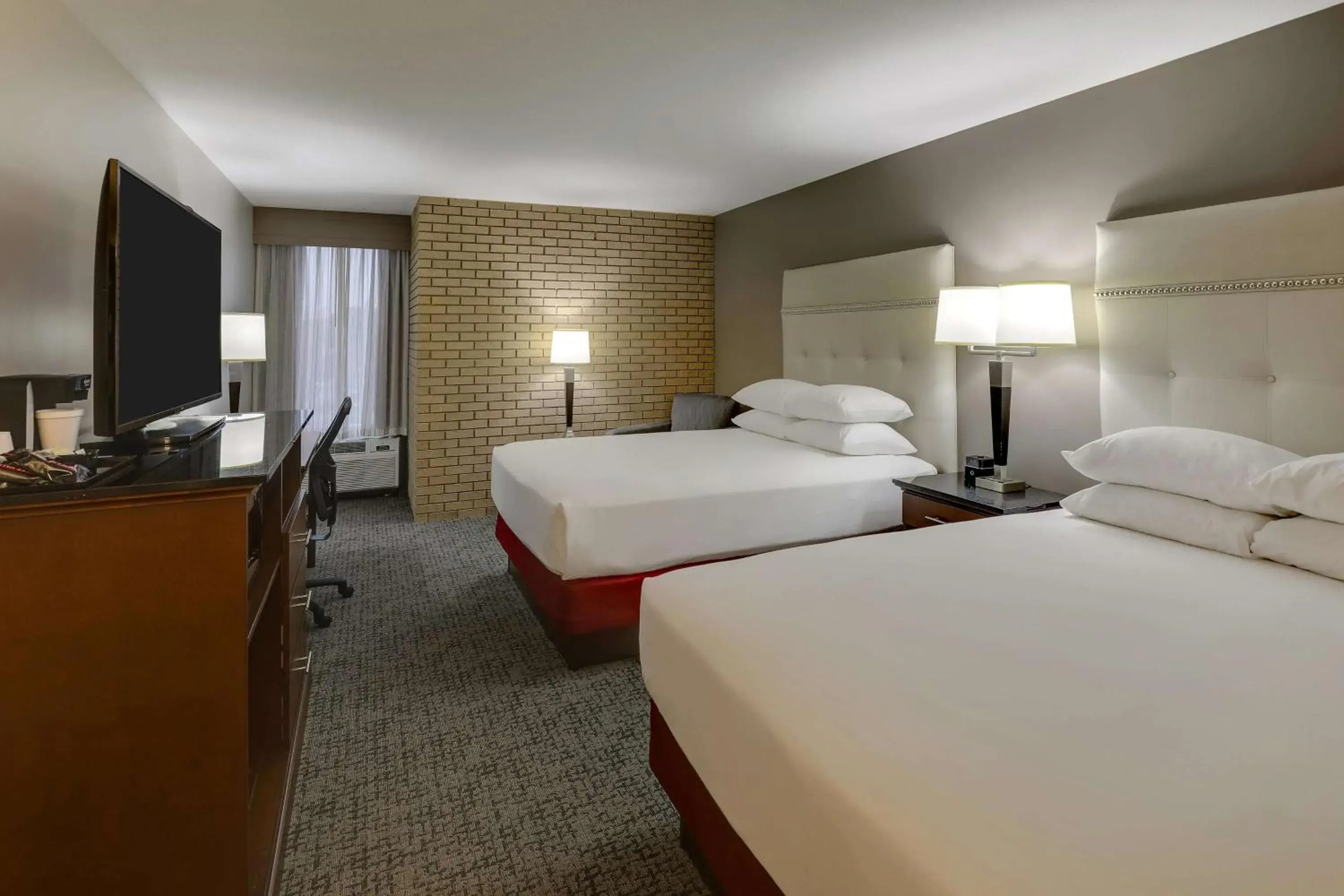Bedroom, Bed in Drury Inn & Suites Columbus Dublin Bedroom, Bed in Drury Inn & Suites Columbus Dublin