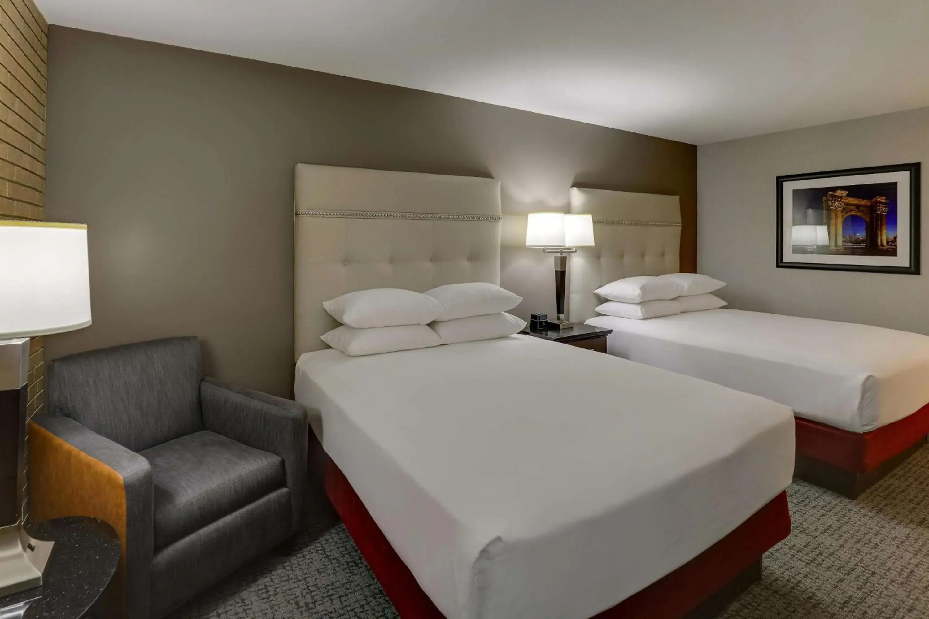 Bedroom, Bed in Drury Inn & Suites Columbus Dublin Bedroom, Bed in Drury Inn & Suites Columbus Dublin