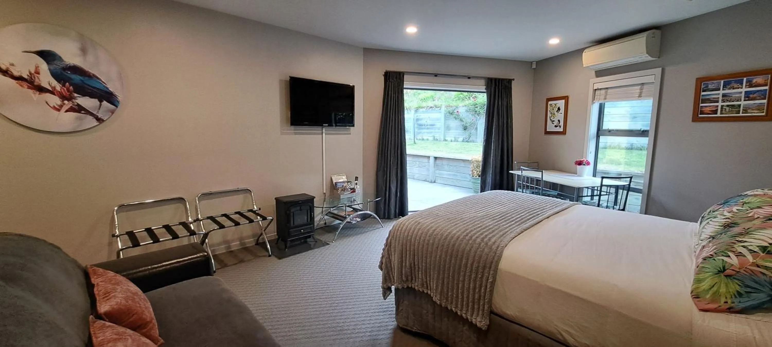 Bed in Hidden Gem in Oaklands