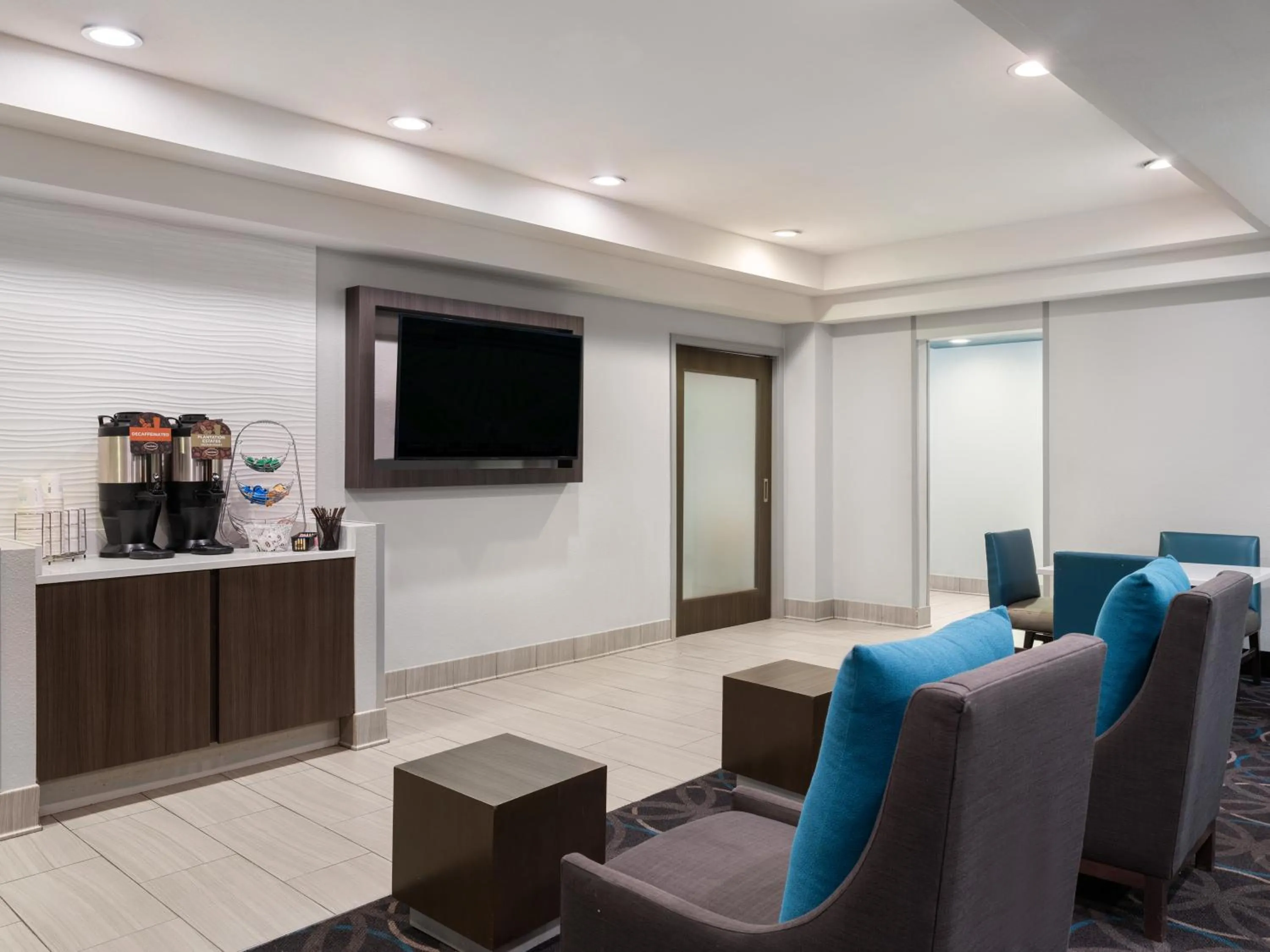 Seating area in La Quinta by Wyndham Pocatello