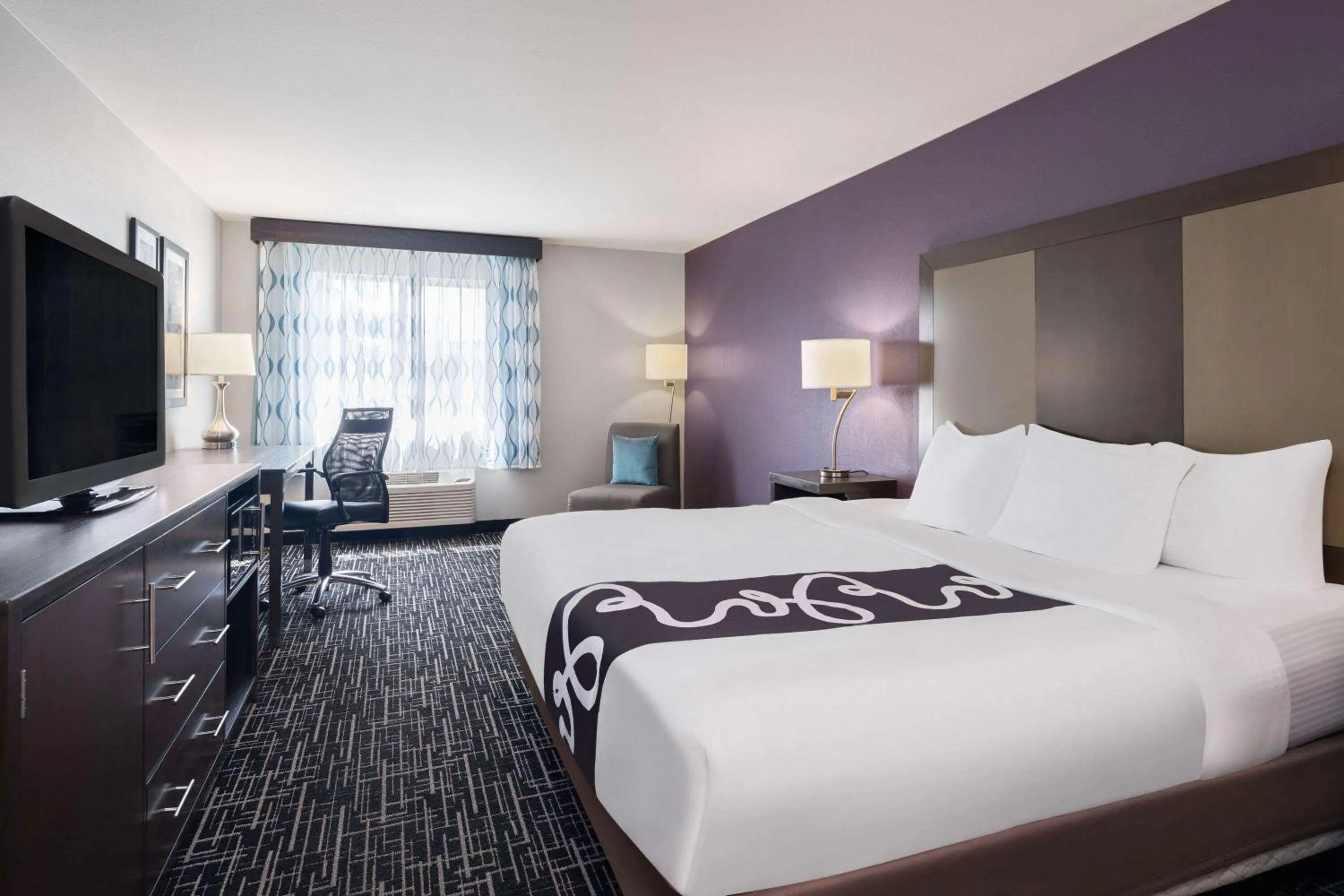 Photo of the whole room, Bed in La Quinta by Wyndham Pocatello