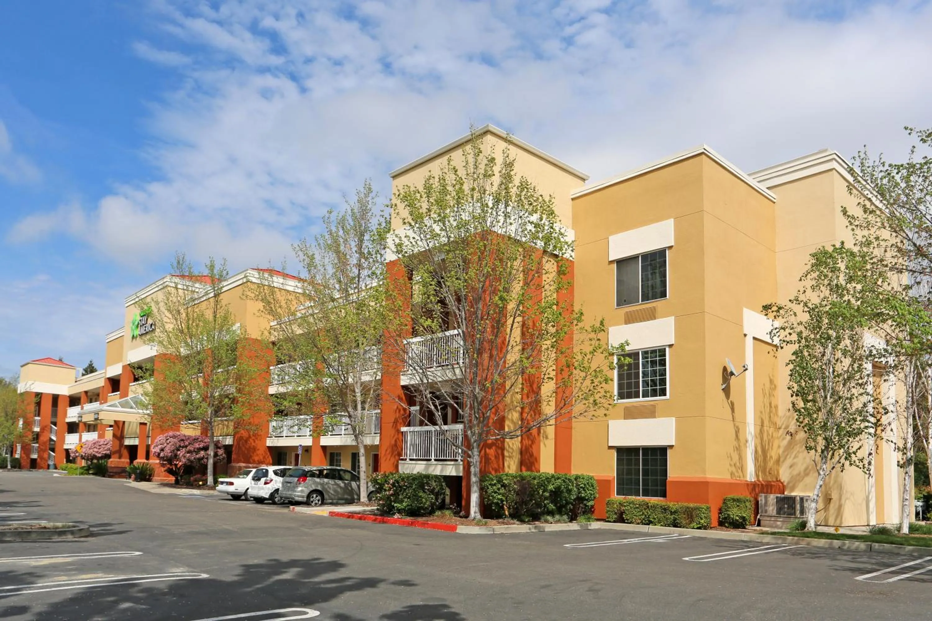 Property building in Extended Stay America Suites - San Ramon - Bishop Ranch - West
