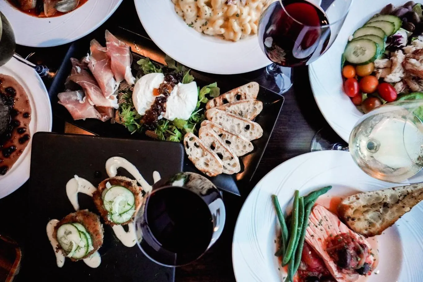 Restaurant/places to eat in Best Western Plus Agate Beach Inn