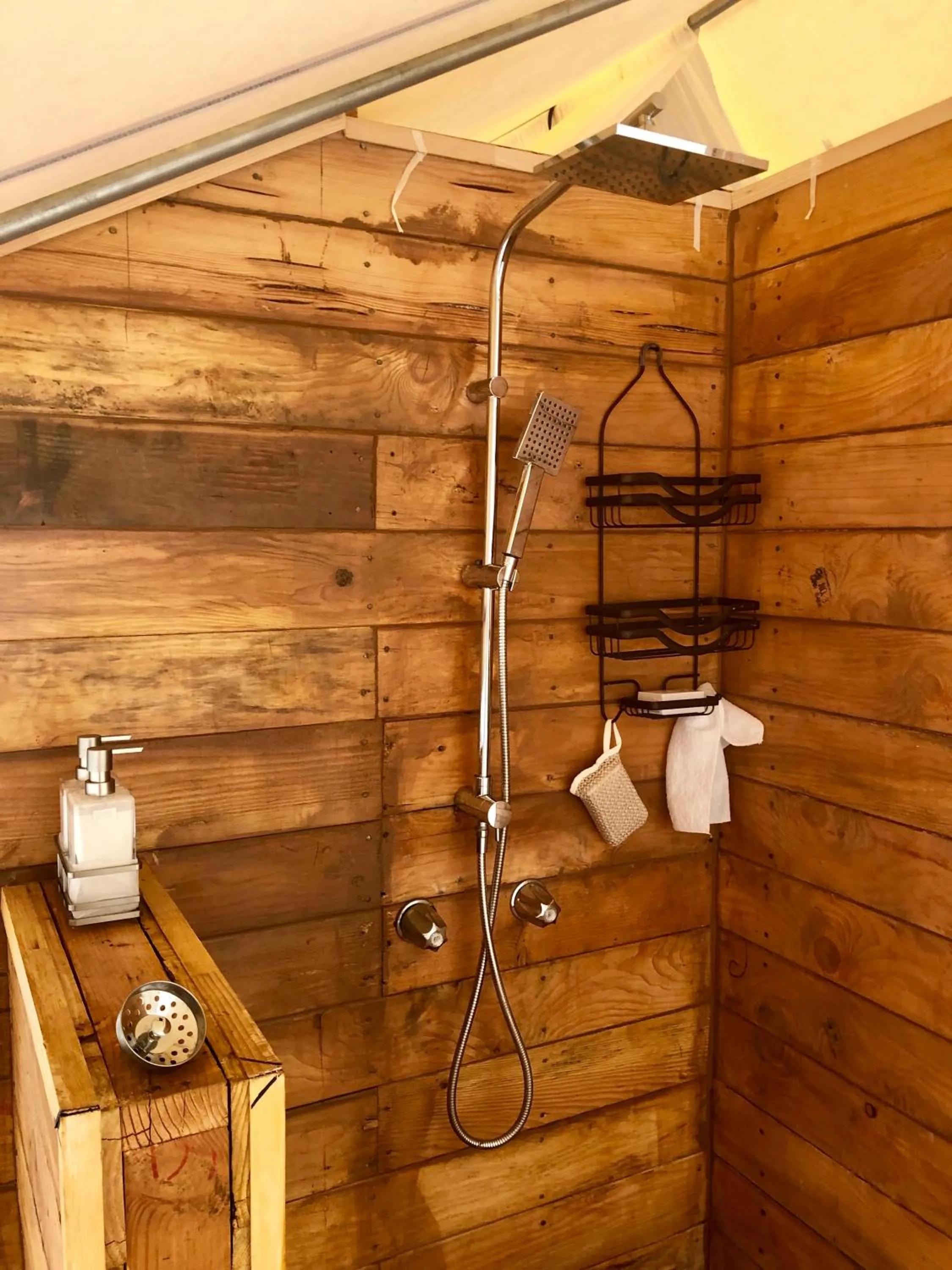 Shower in Casa Misiones Glamping