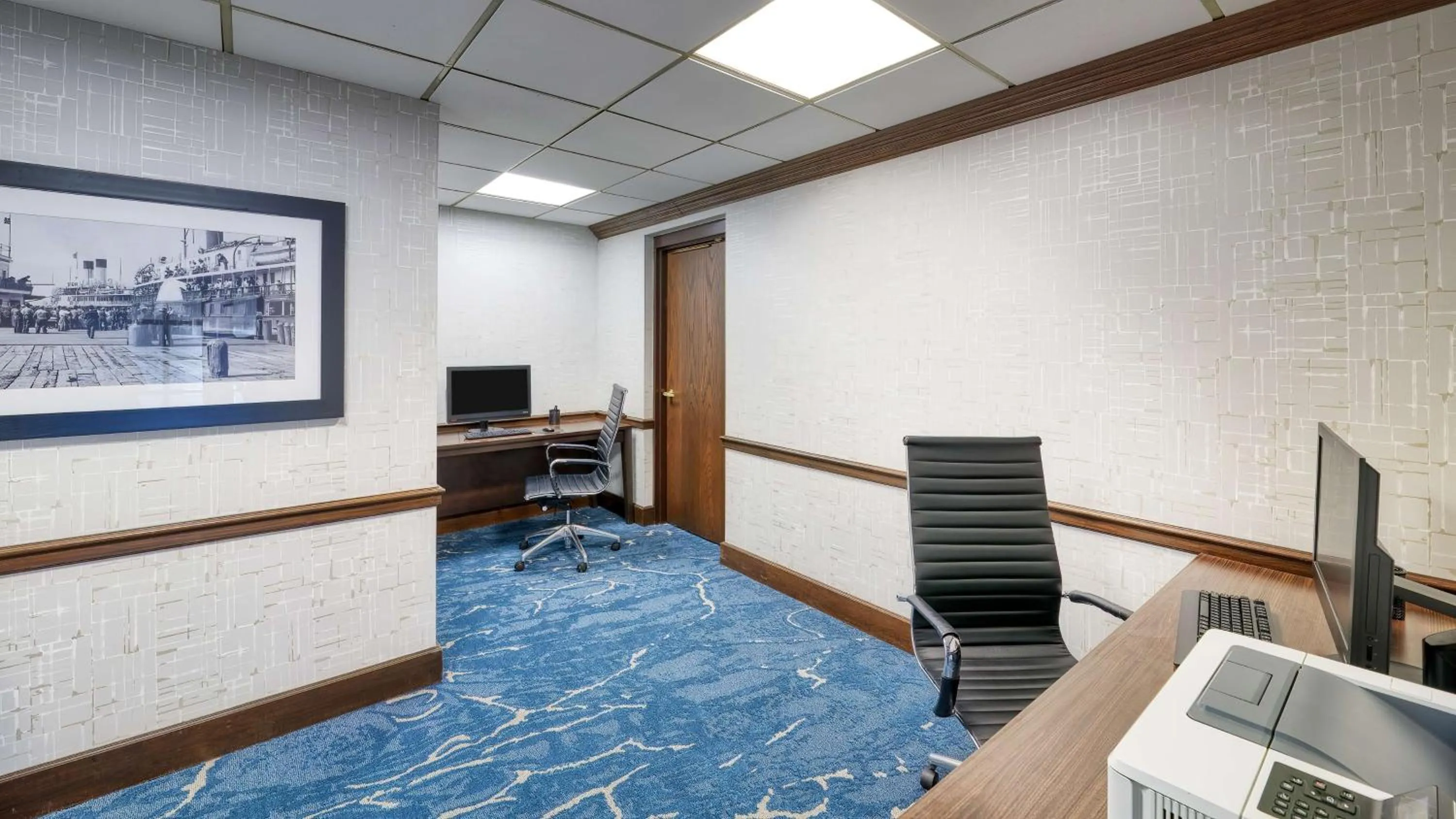 Business facilities in DoubleTree by Hilton Port Huron