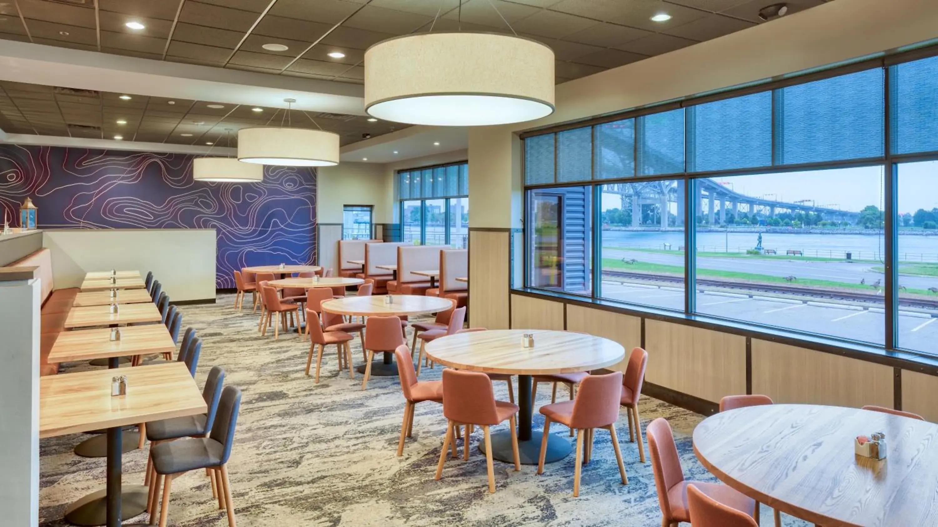 Restaurant/places to eat in DoubleTree by Hilton Port Huron Restaurant/places to eat in DoubleTree by Hilton Port Huron