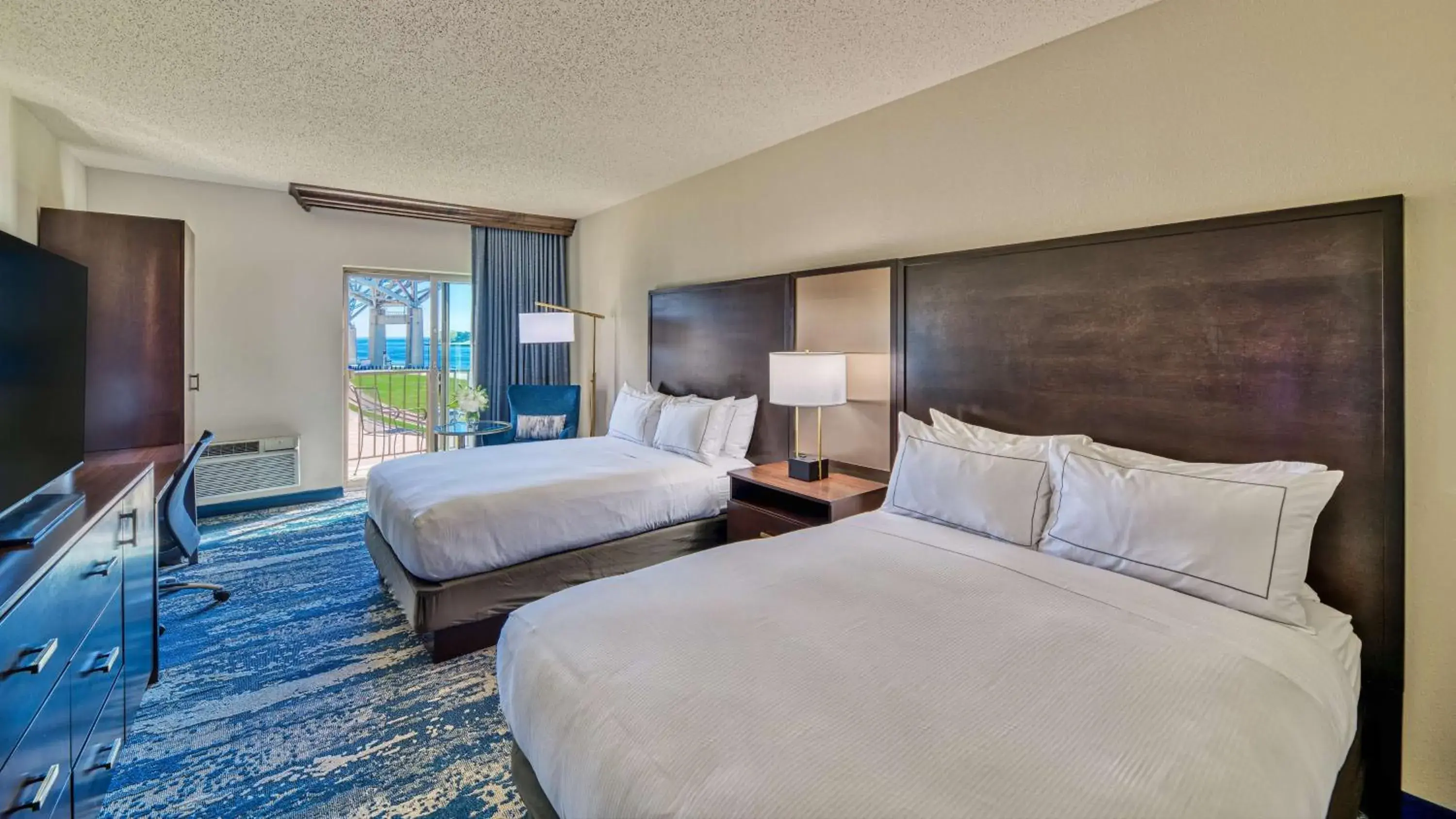 Bed in DoubleTree by Hilton Port Huron Bed in DoubleTree by Hilton Port Huron