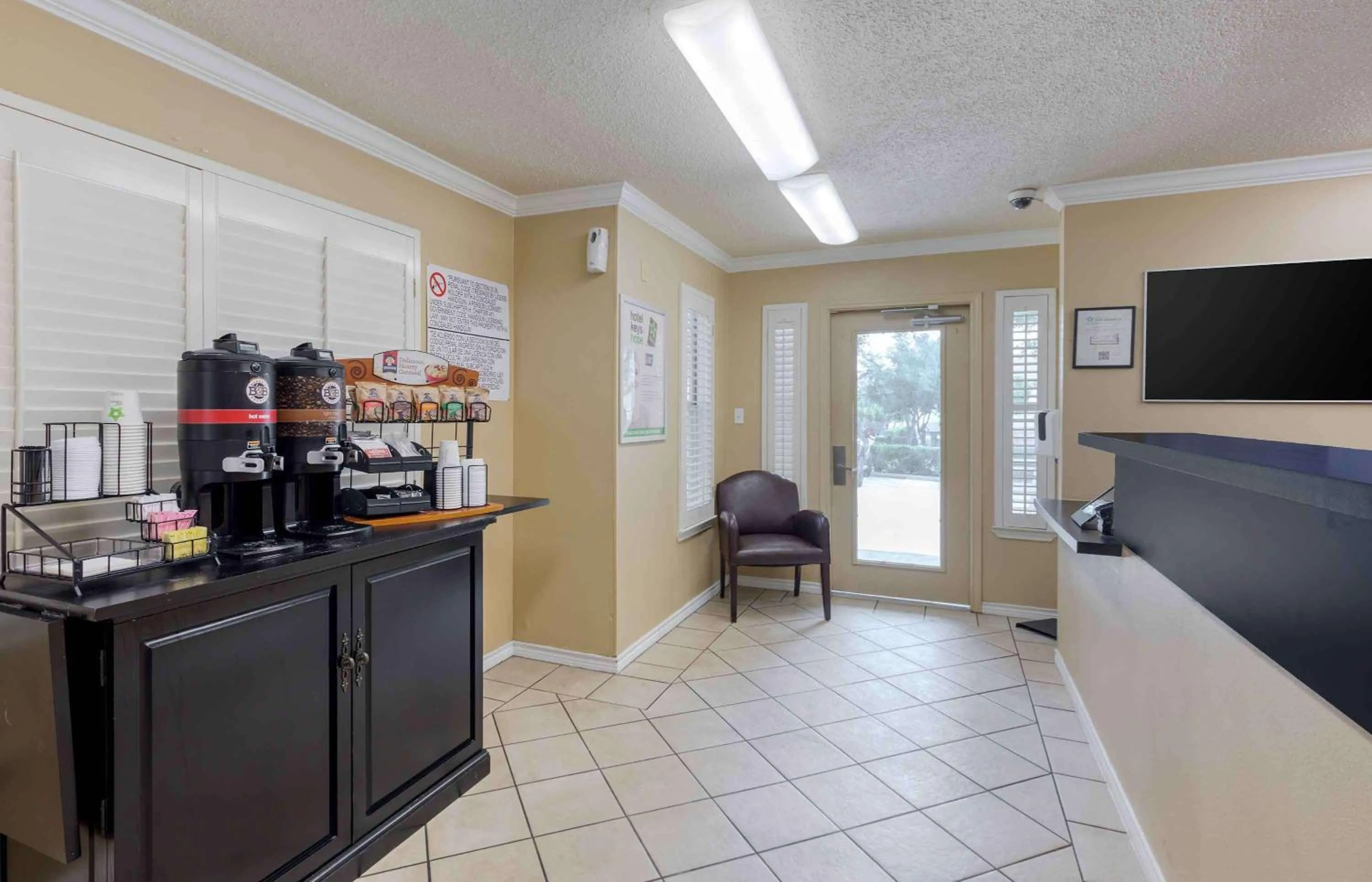 Breakfast in Extended Stay America Suites - Dallas - Las Colinas - Carnaby St