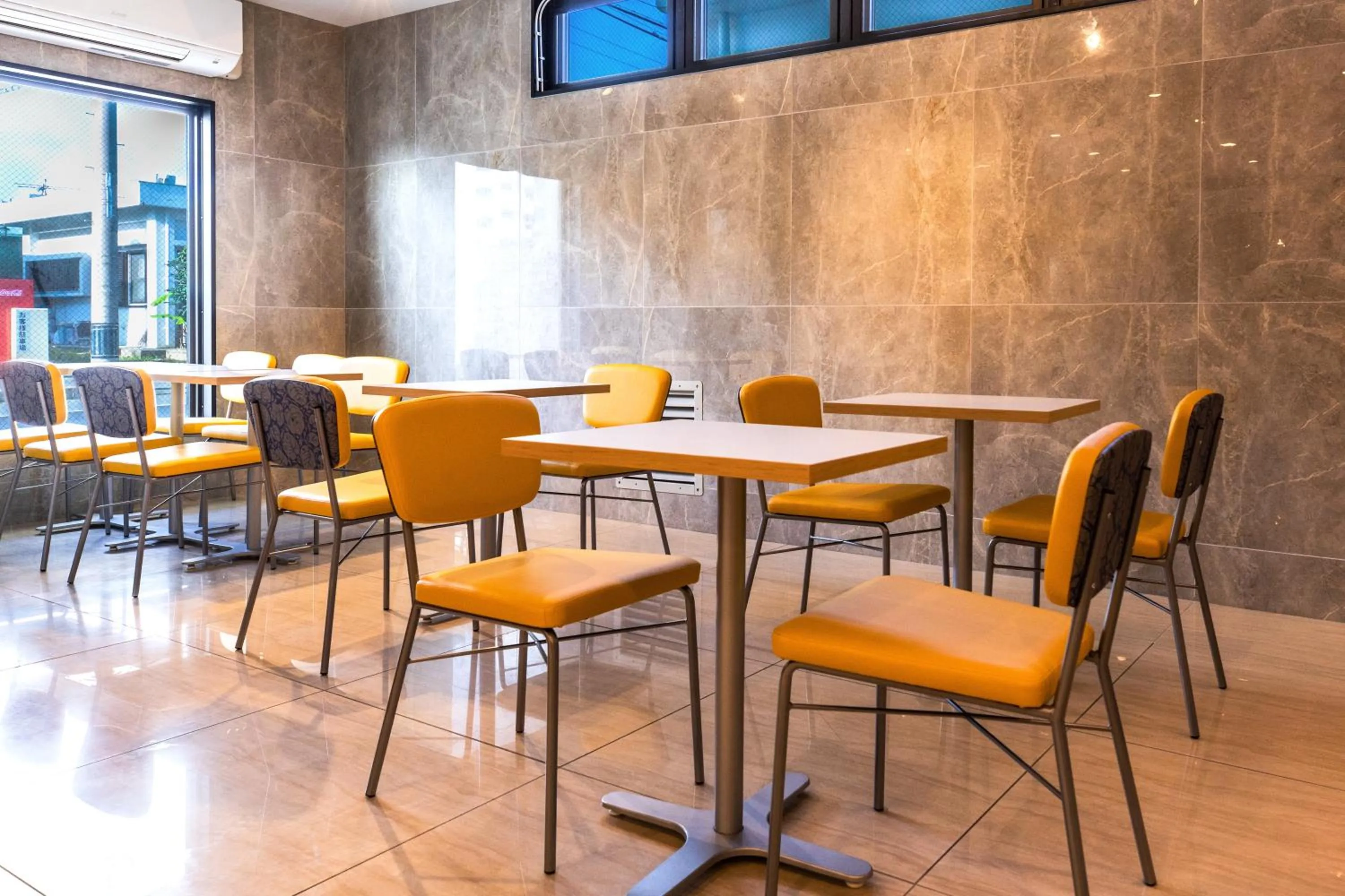 Dining area, Restaurant/Places to Eat in Mr.KINJO Beach Side Kafu-shi