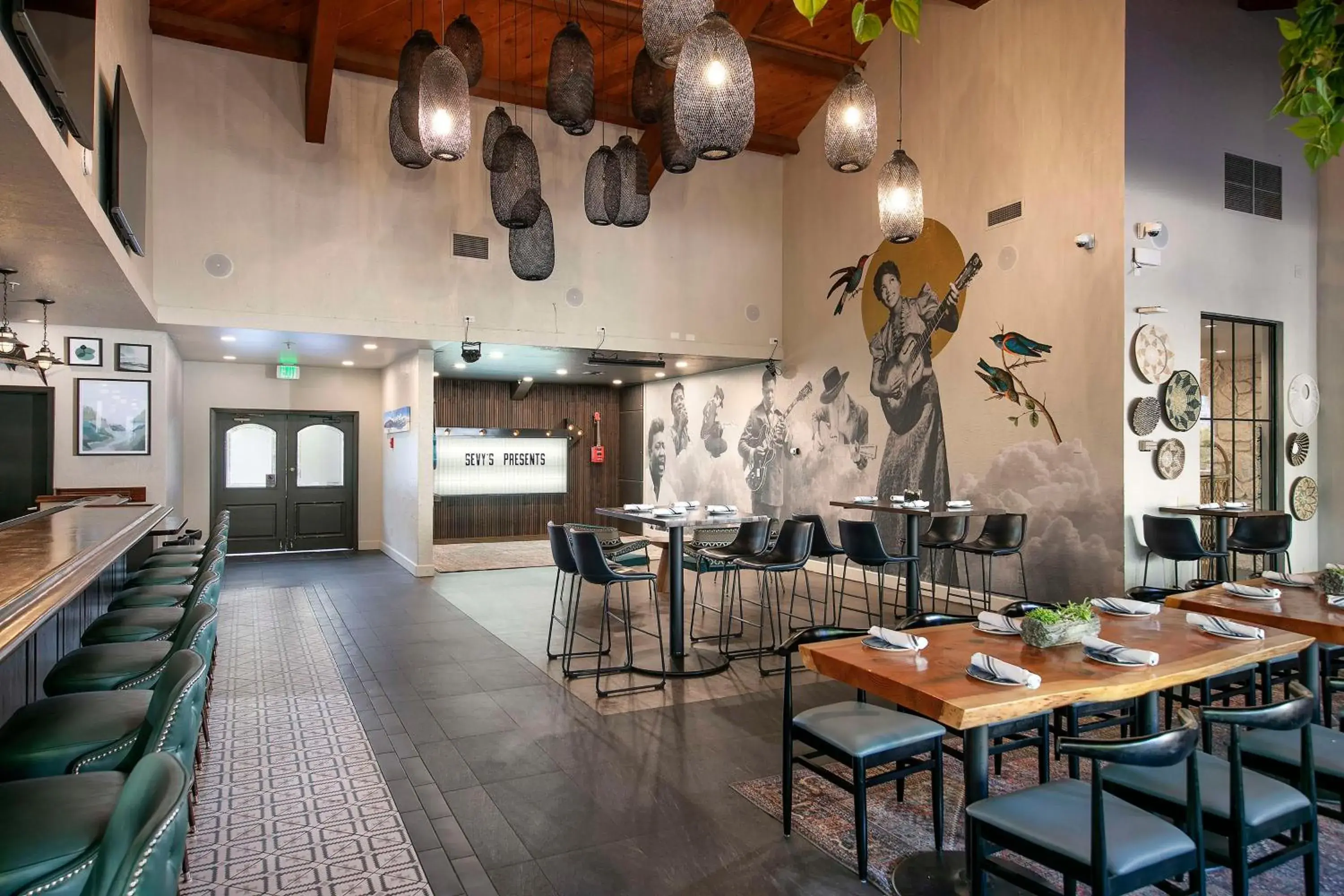 Lounge or bar in Seacliff Inn Aptos, Tapestry Collection by Hilton Lounge or bar in Seacliff Inn Aptos, Tapestry Collection by Hilton