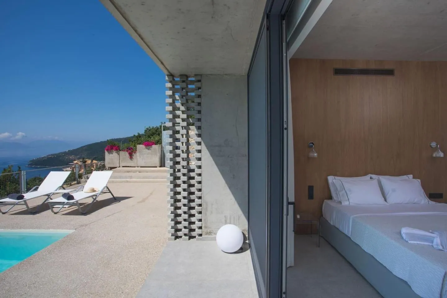 Balcony/Terrace, Bed in Villa Fyki