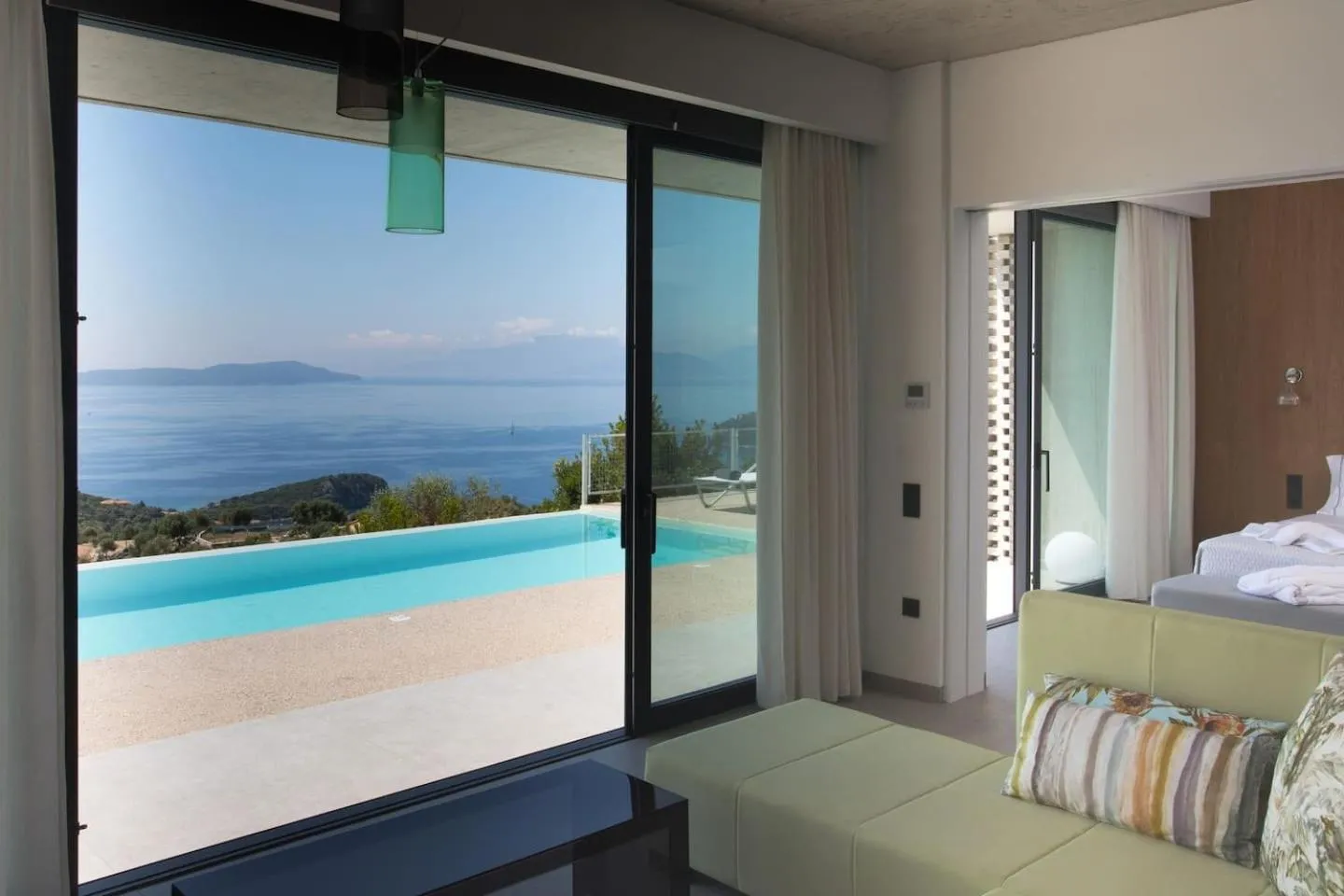 Pool view, Bed in Villa Fyki
