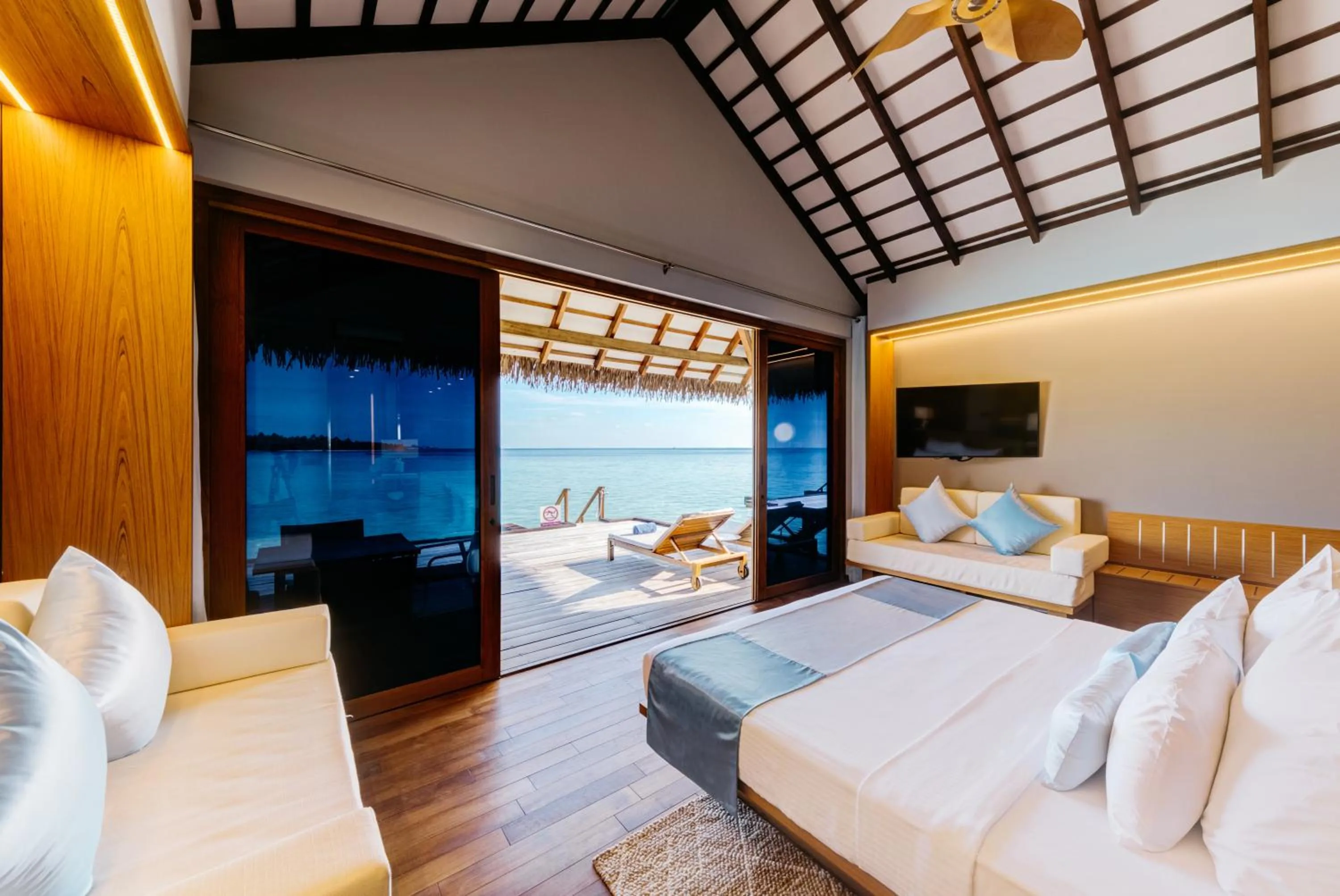 Photo of the whole room, Bed in Cinnamon Velifushi Maldives - Free One-Way Speedboat and 02 Kids Under 12 Stay & Dine Free