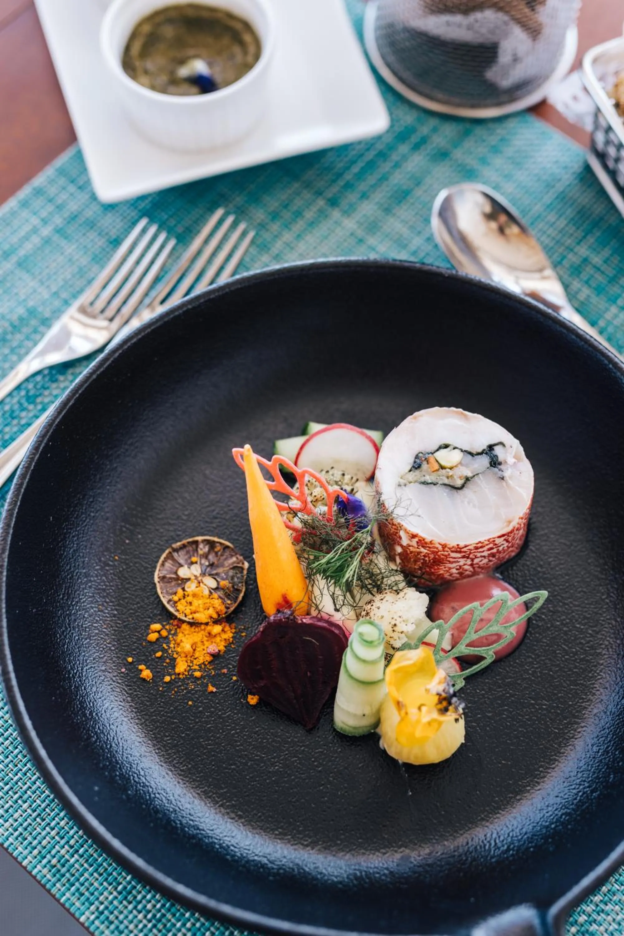 Food and drinks in Cinnamon Velifushi Maldives - Free One-Way Speedboat and 02 Kids Under 12 Stay & Dine Free