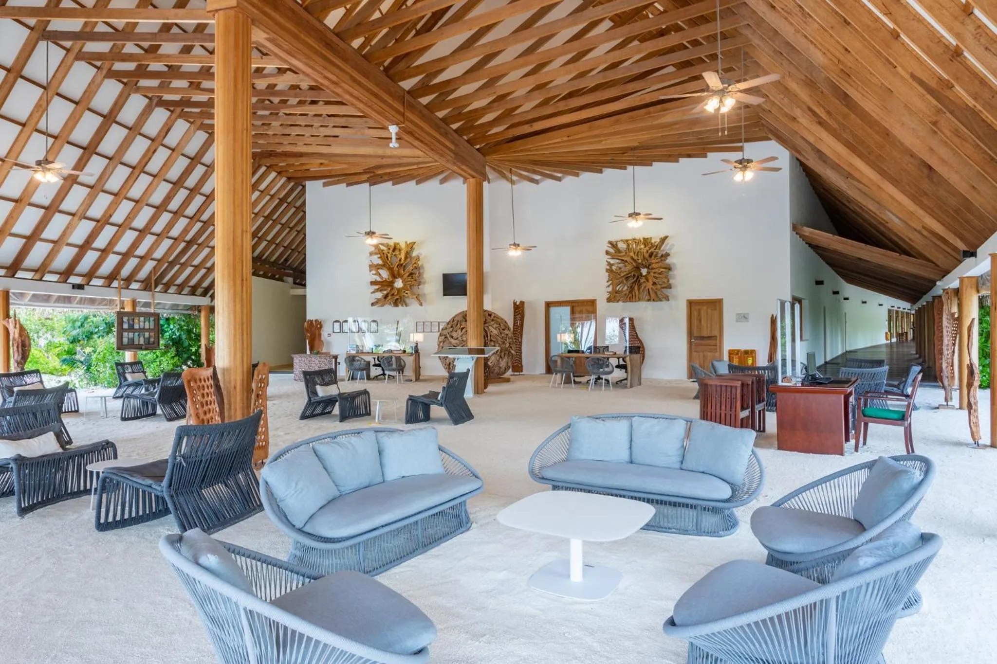 Lobby or reception in Cinnamon Velifushi Maldives - Free One-Way Speedboat and 02 Kids Under 12 Stay & Dine Free