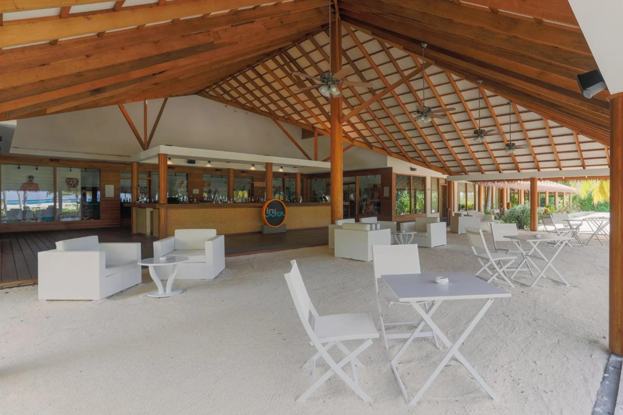 Food and drinks in Cinnamon Velifushi Maldives - Free One-Way Speedboat and 02 Kids Under 12 Stay & Dine Free