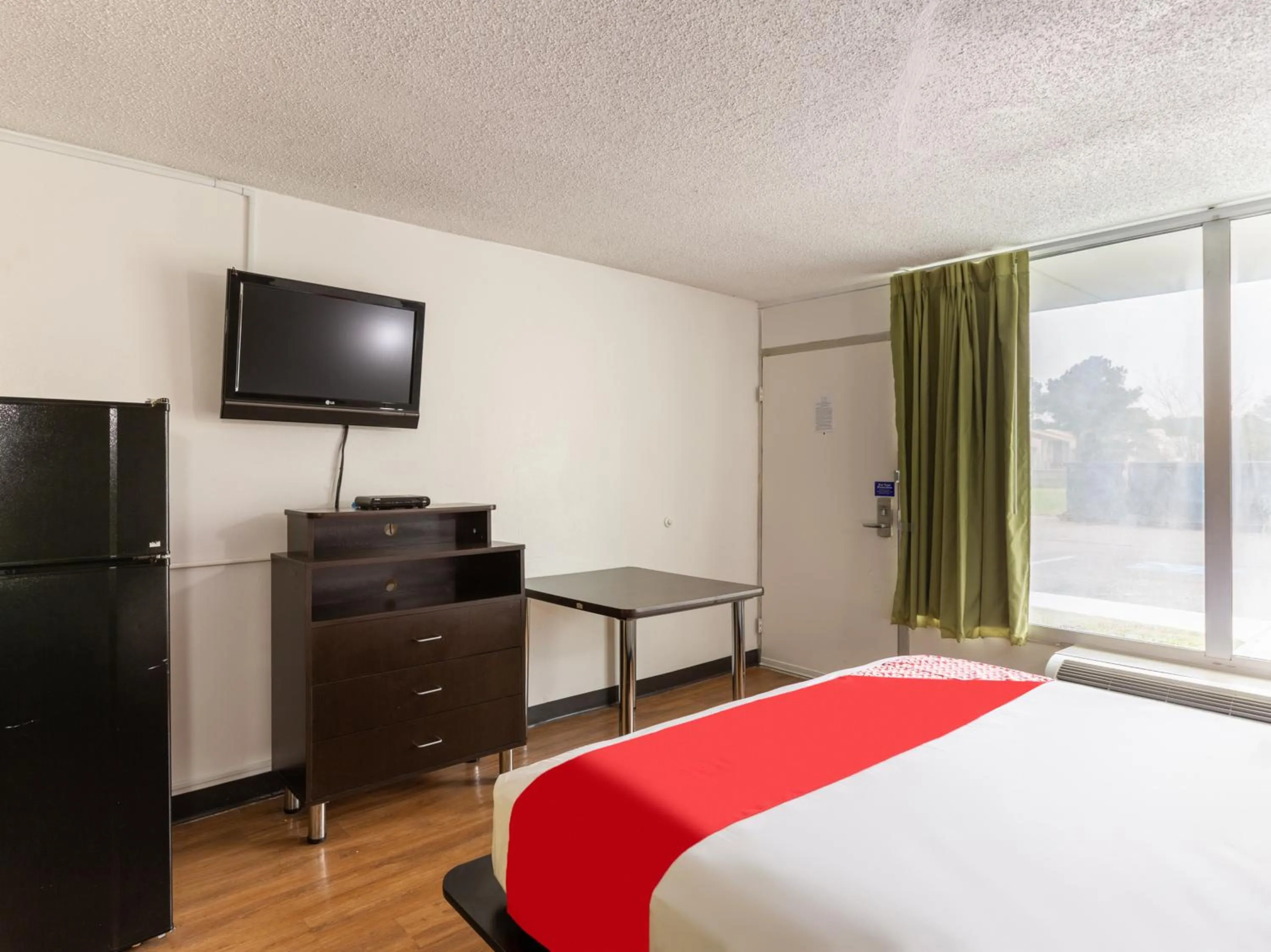 TV and multimedia, TV/Entertainment Center in Travelodge by Wyndham Baton Rouge East